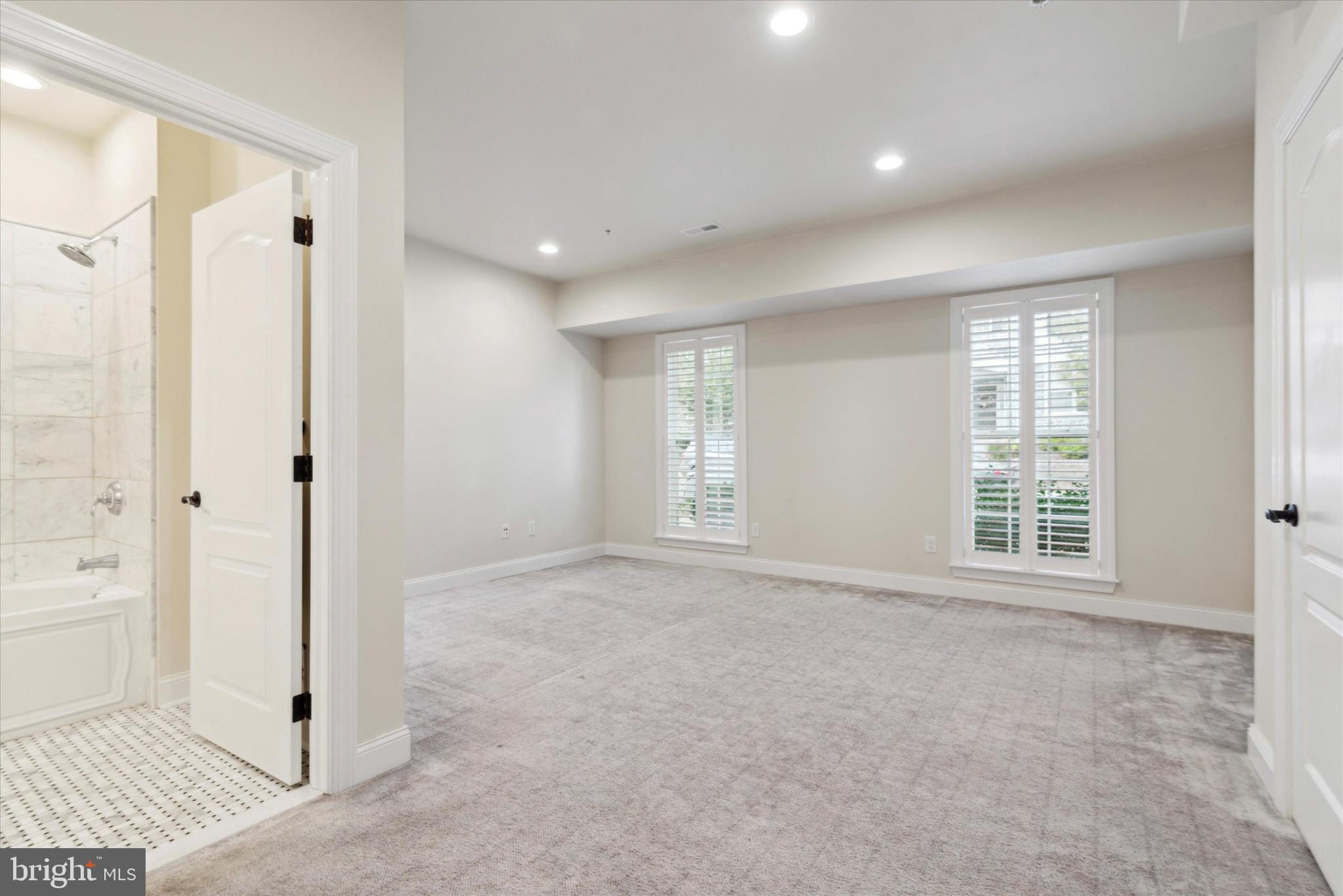 RAVENSCLIFF - Residential Lease