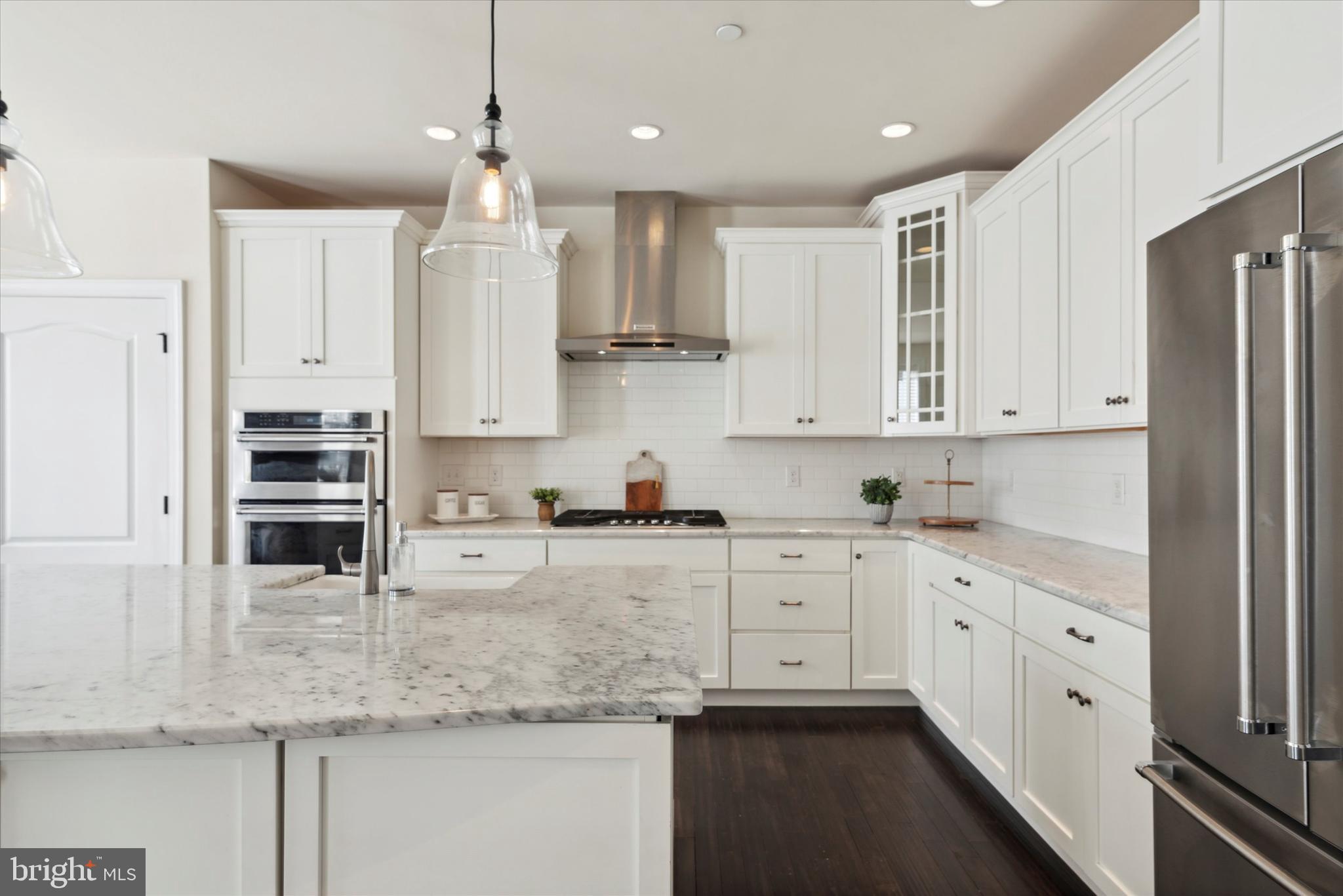 RAVENSCLIFF - Residential Lease