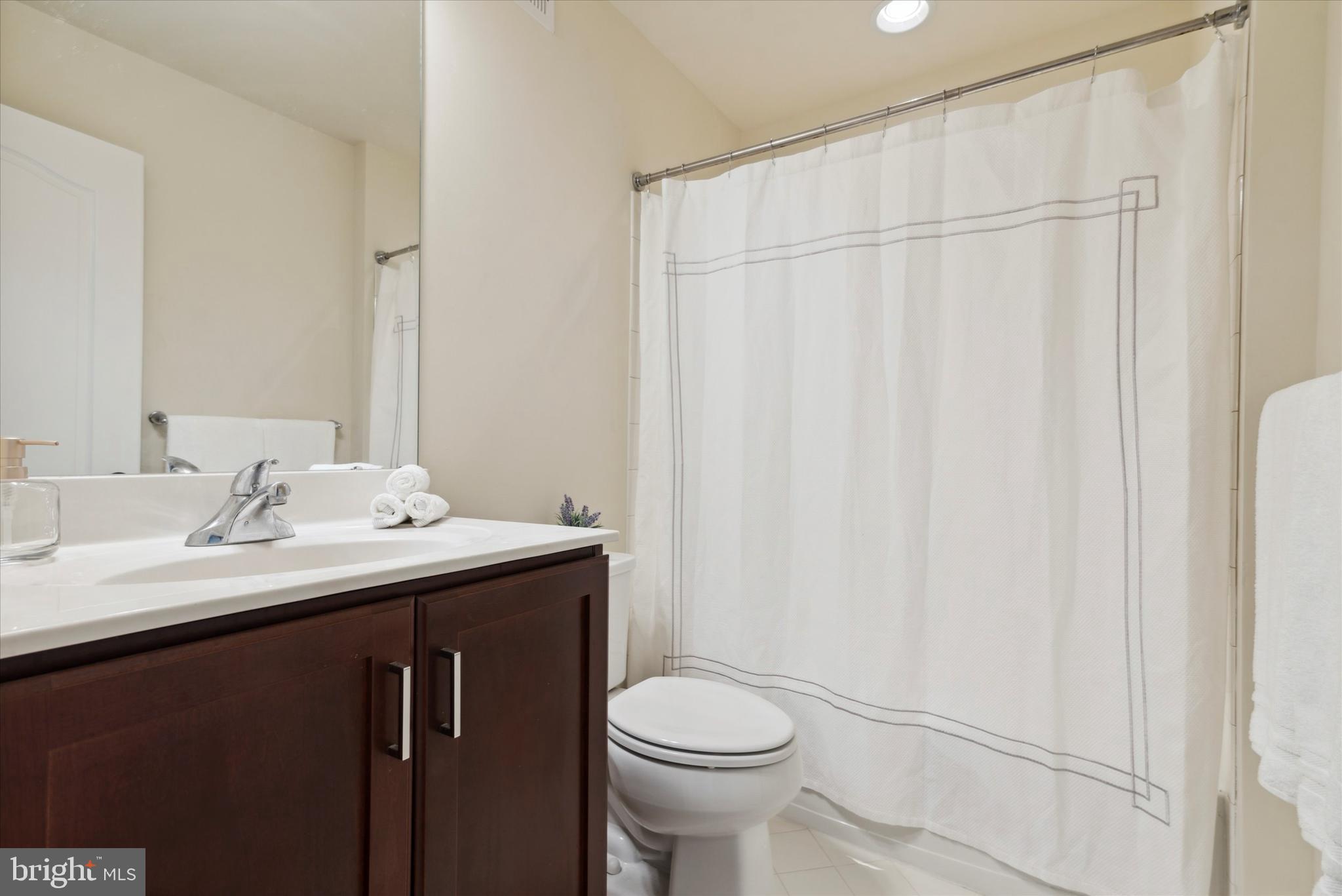 RAVENSCLIFF - Residential Lease