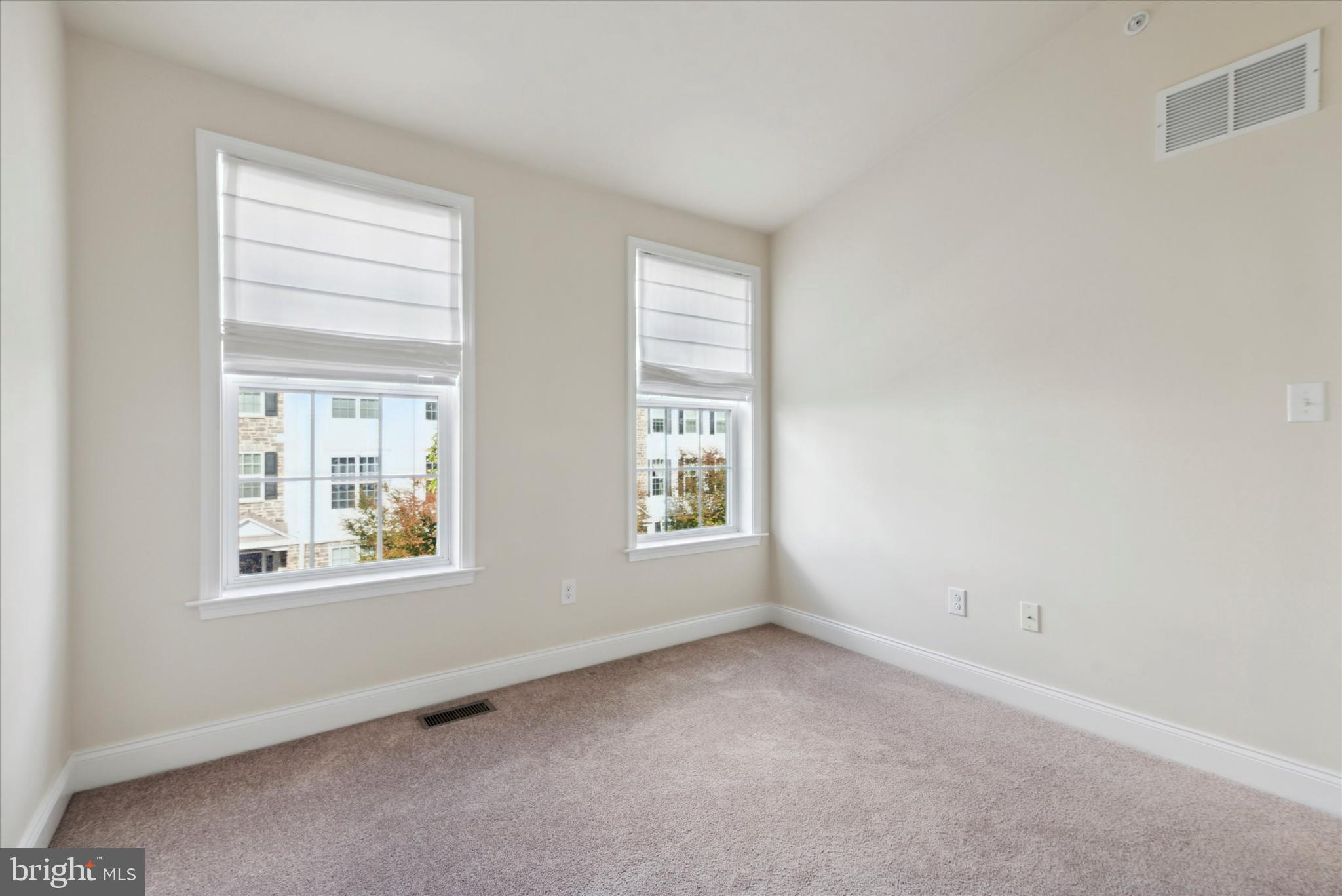 RAVENSCLIFF - Residential Lease