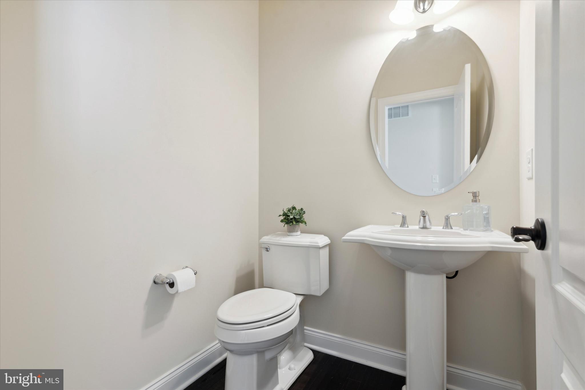 RAVENSCLIFF - Residential Lease