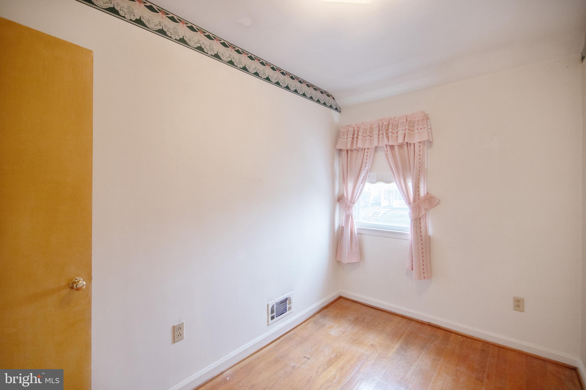 BALTIMORE HIGHLANDS - Residential