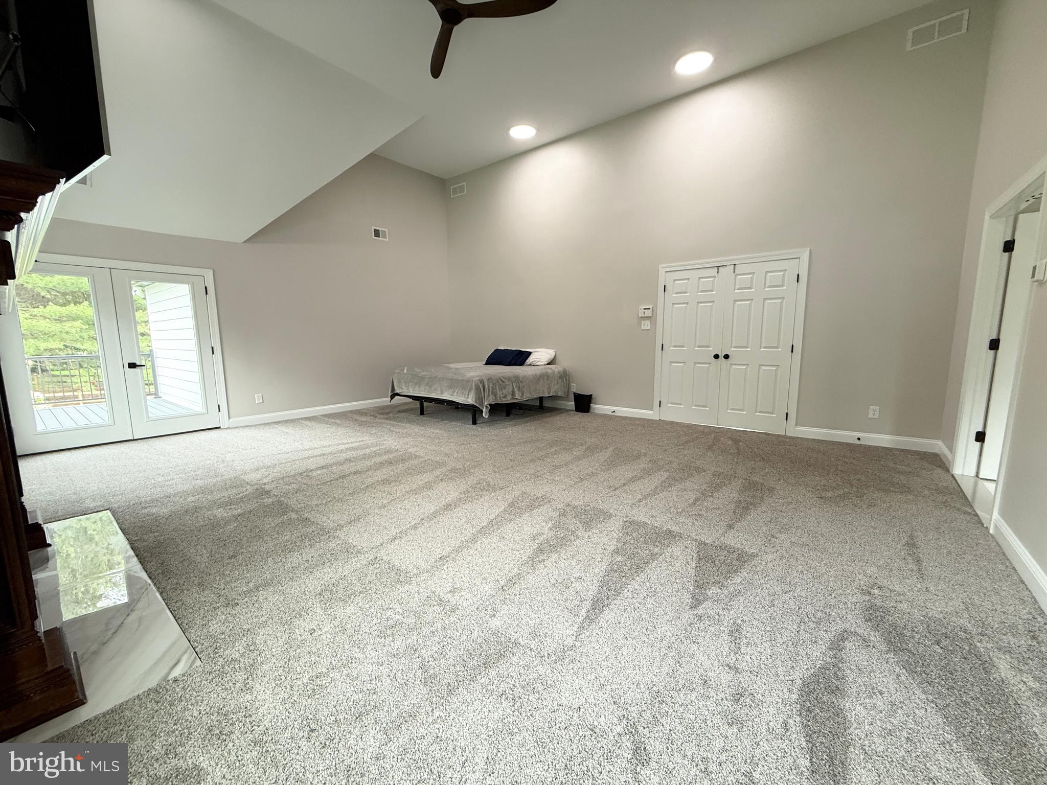 BURROWS RUN - Residential