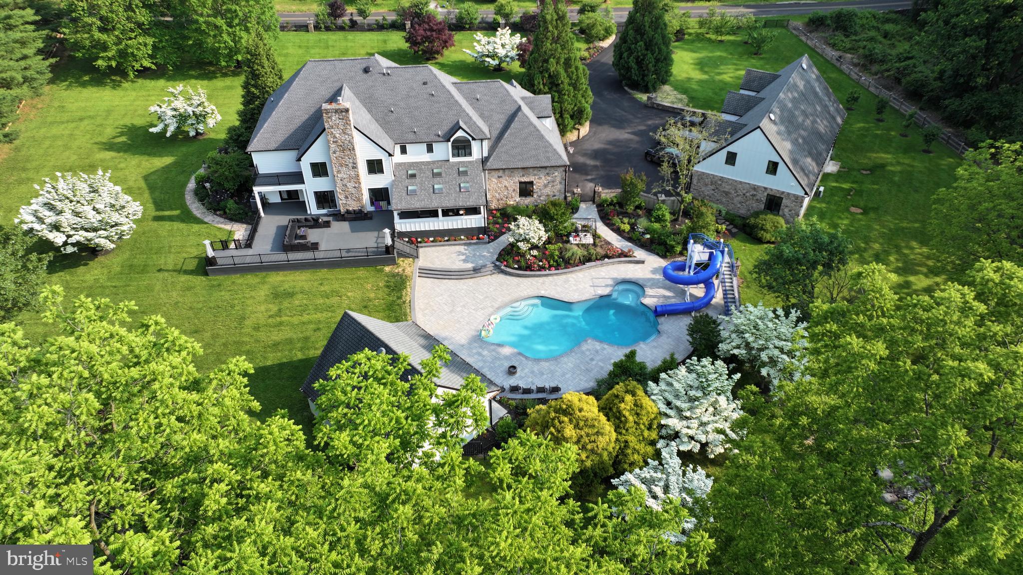 BURROWS RUN - Residential