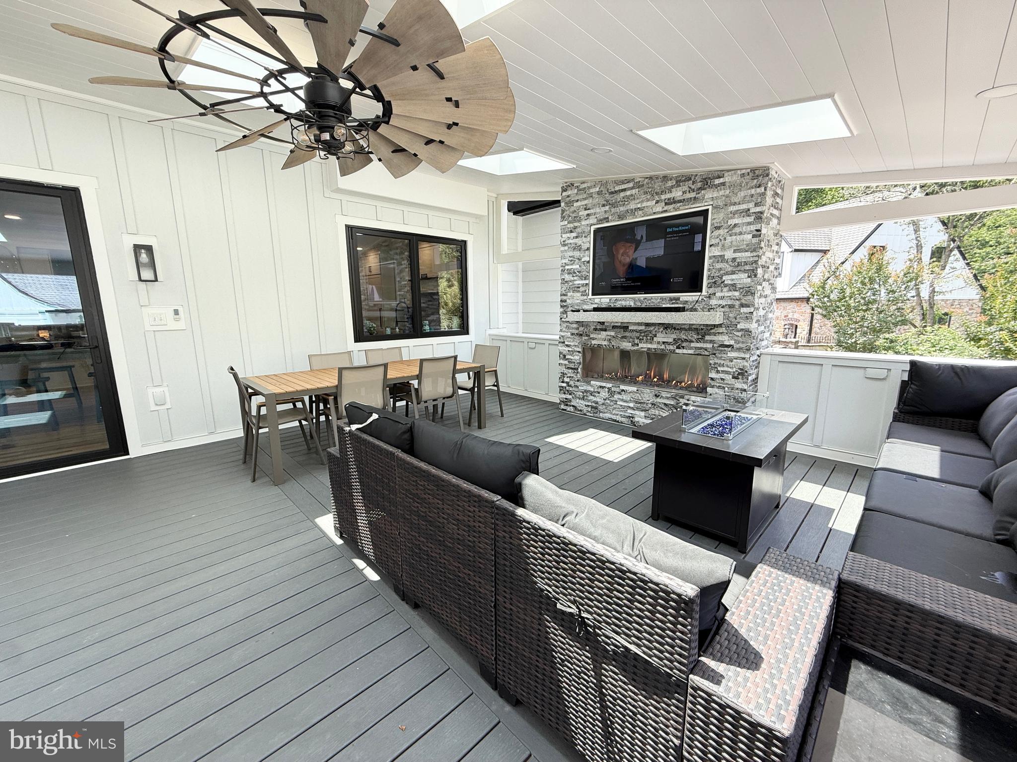 BURROWS RUN - Residential