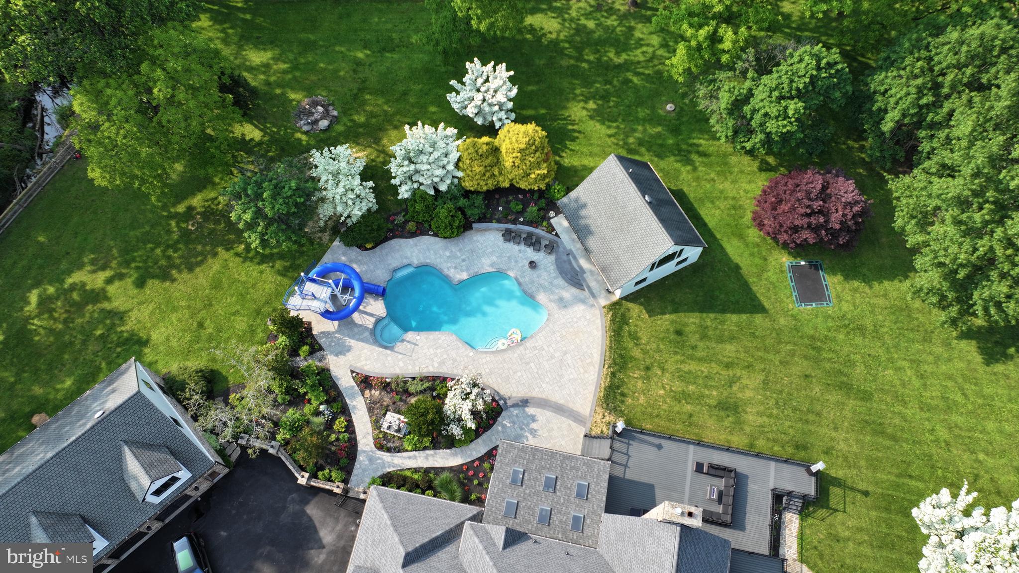821 BURROWS RUN ROAD