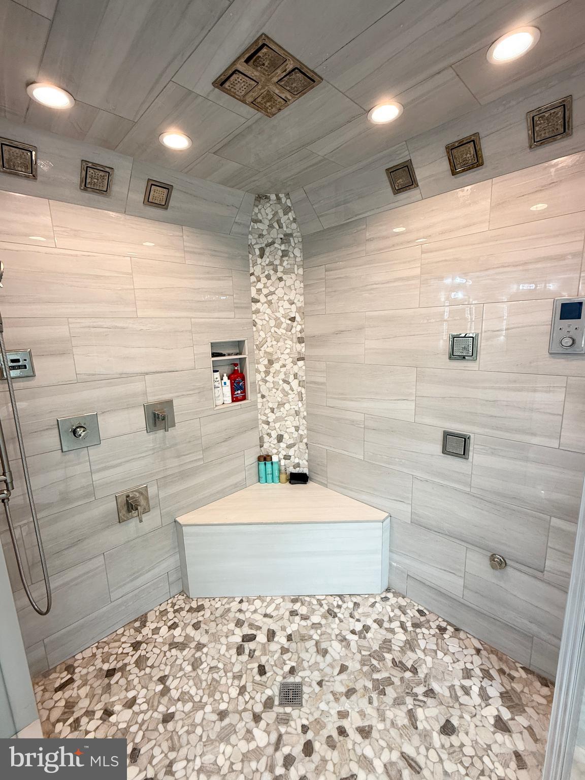 BURROWS RUN - Residential