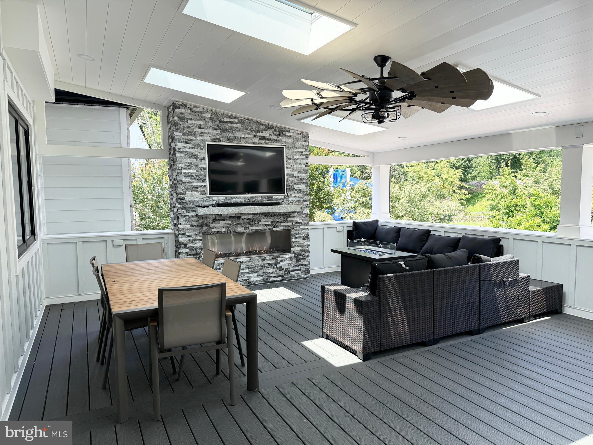 BURROWS RUN - Residential