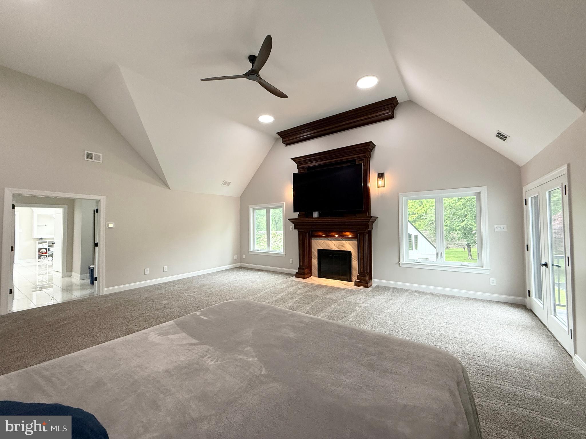 BURROWS RUN - Residential