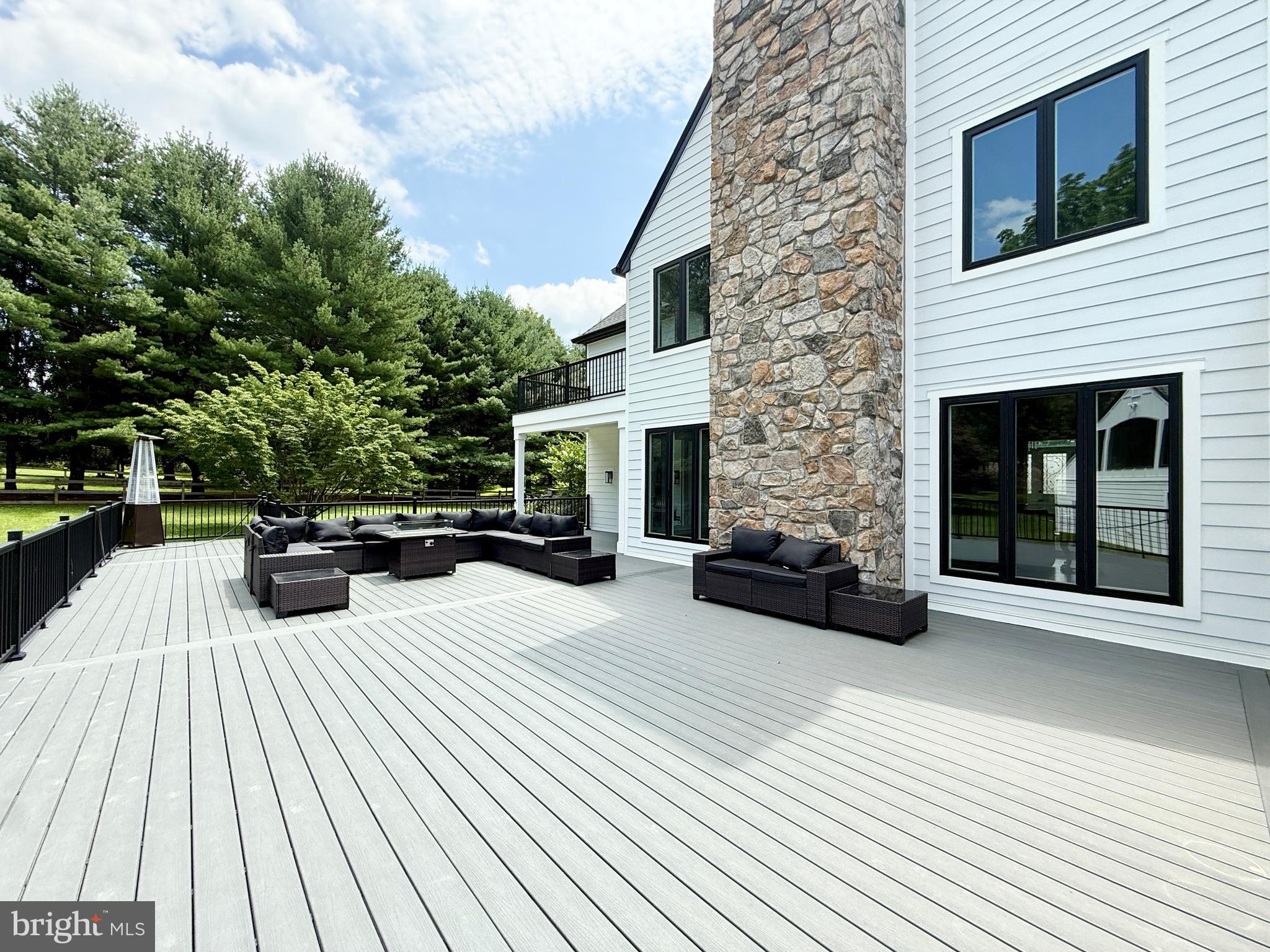 BURROWS RUN - Residential