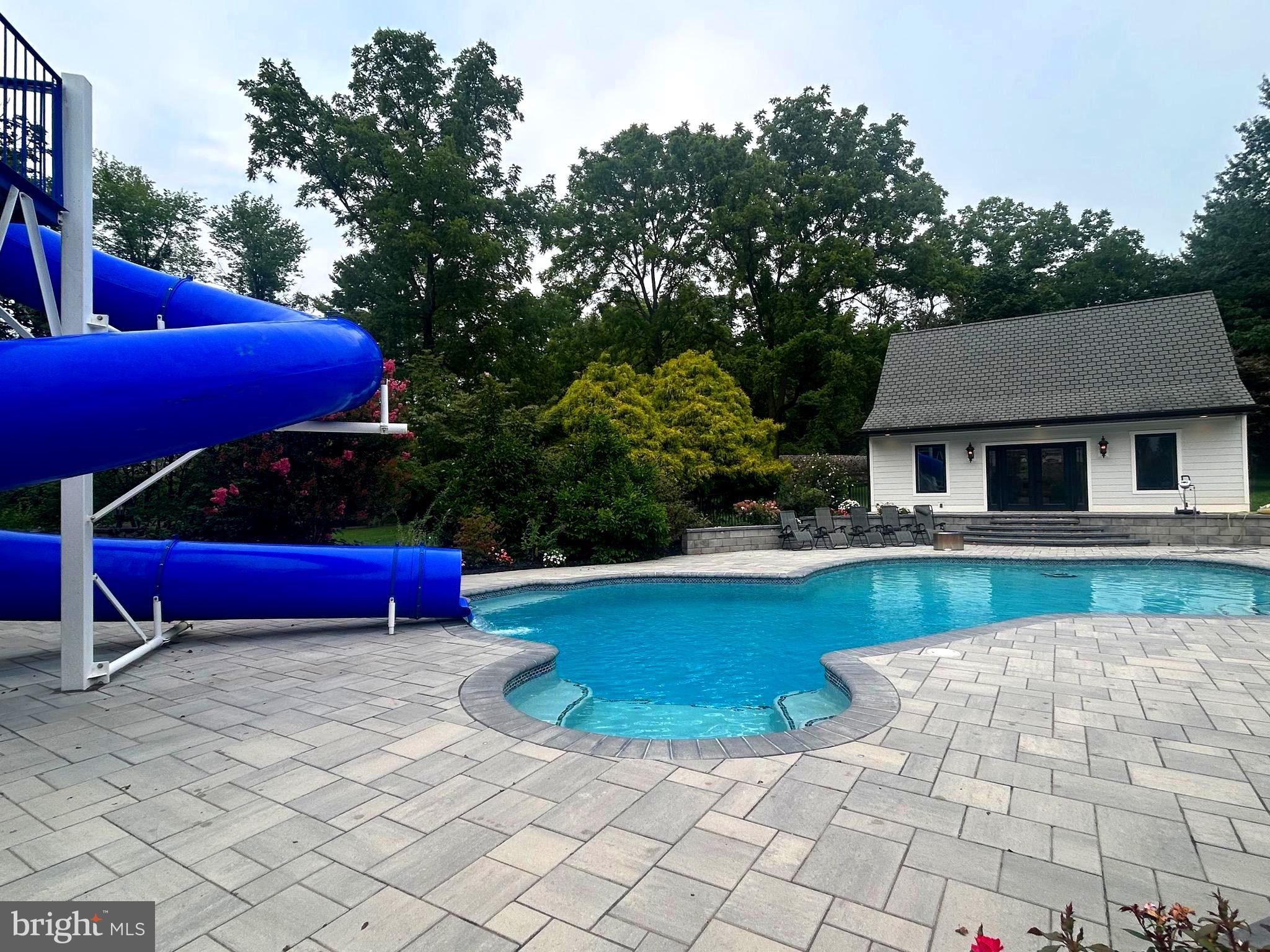 BURROWS RUN - Residential