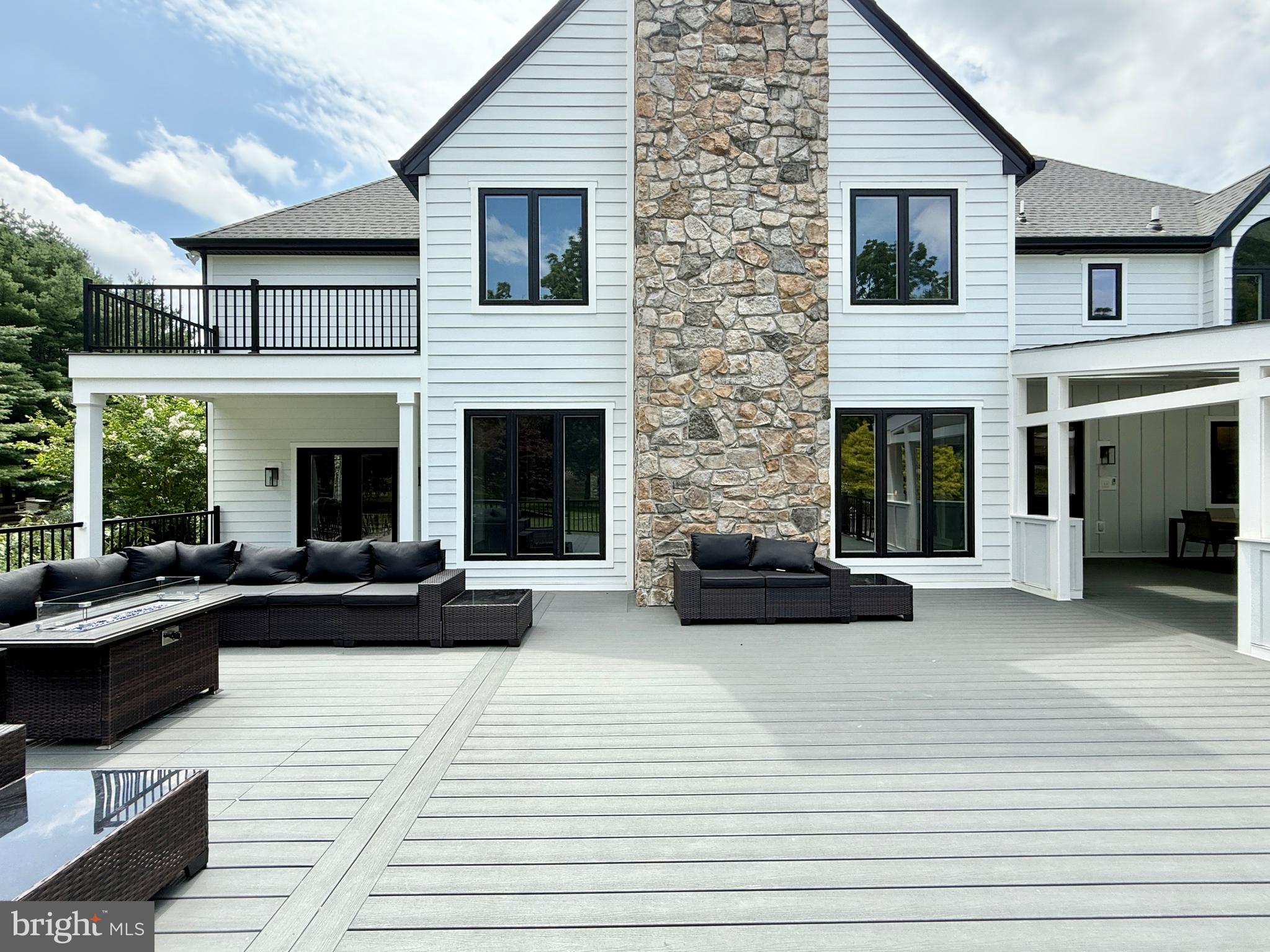 BURROWS RUN - Residential