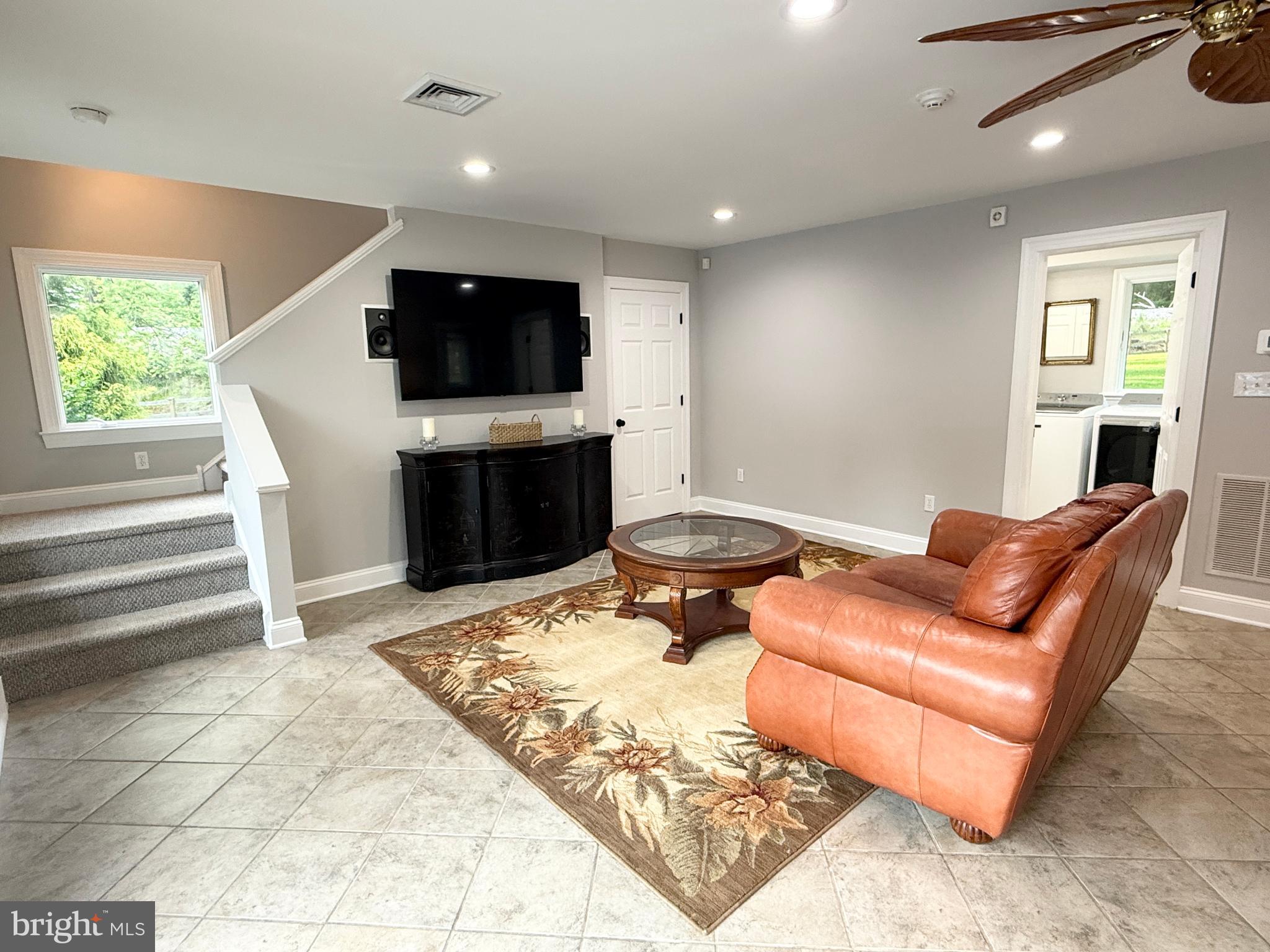 BURROWS RUN - Residential