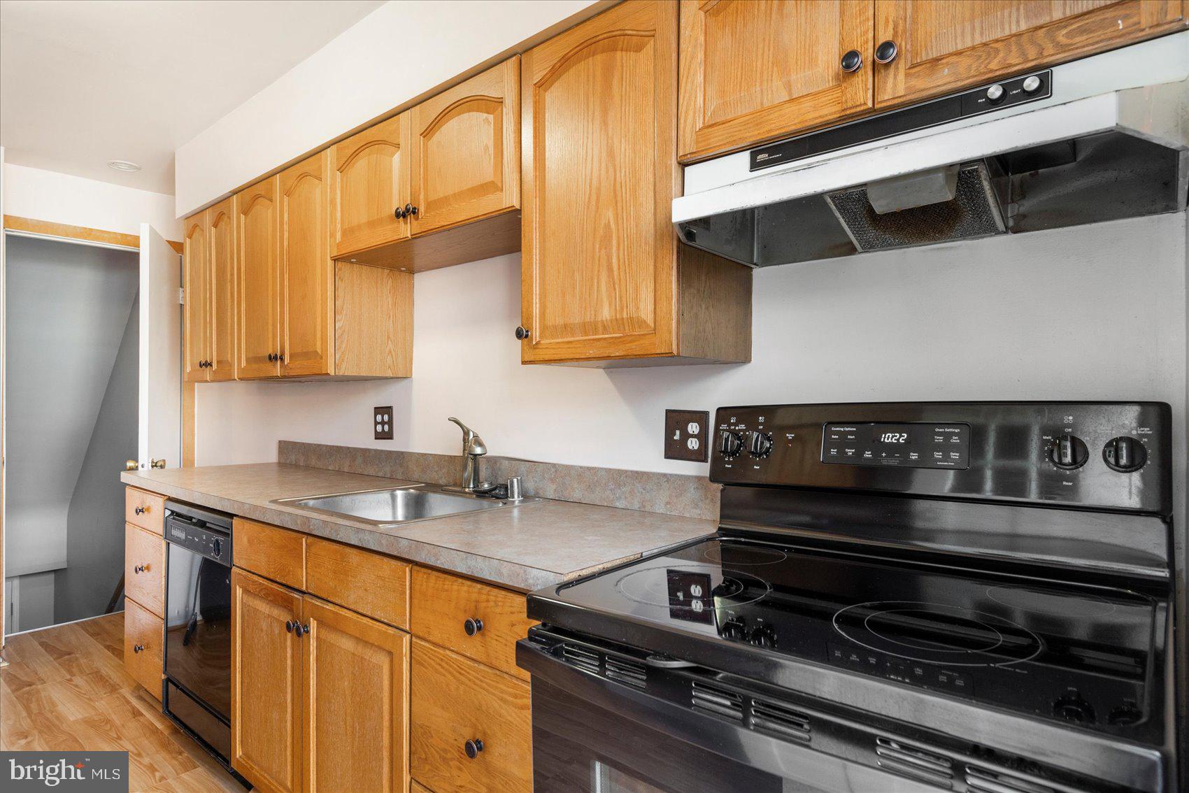 WILKER COURT - Residential