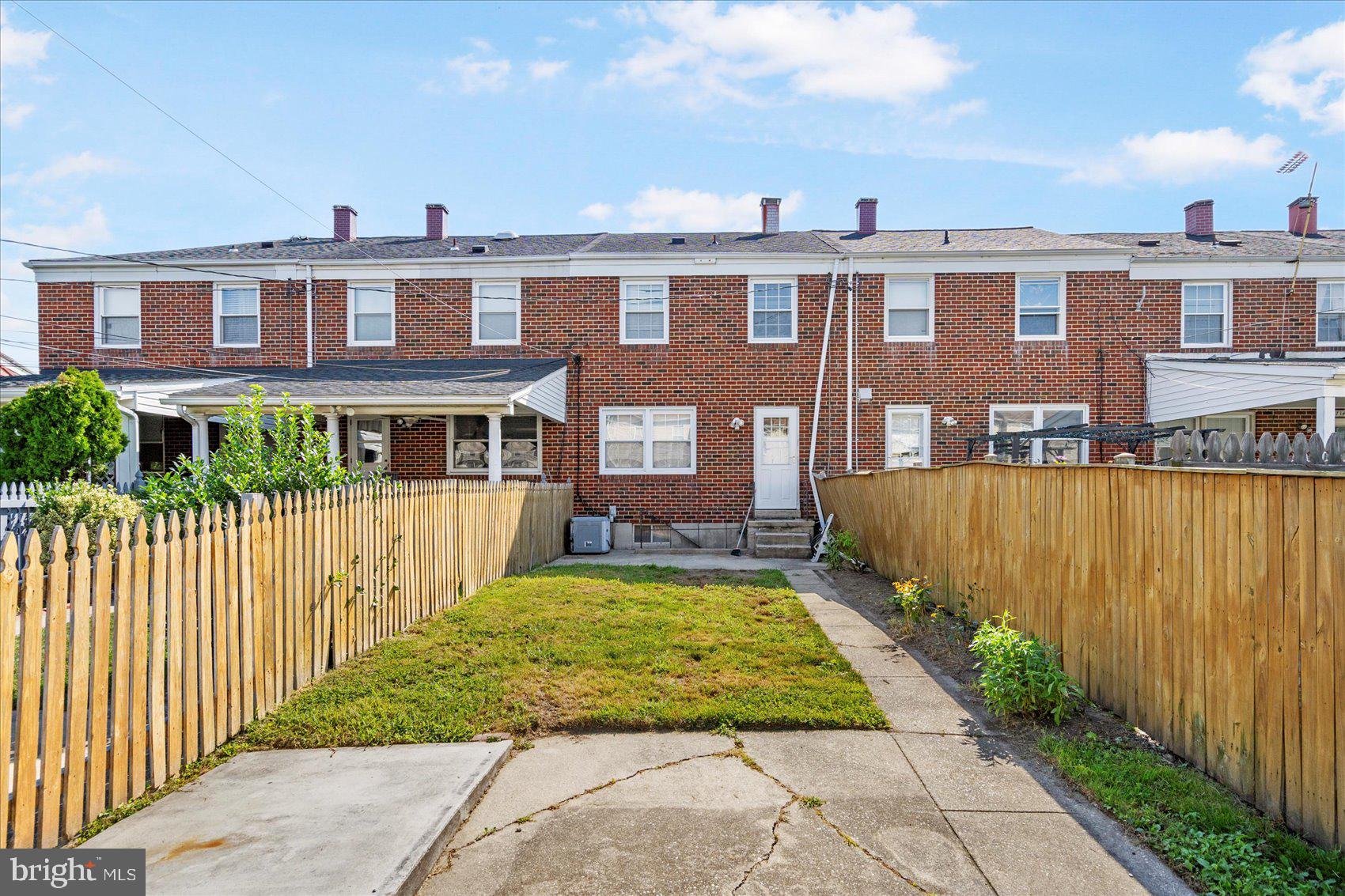 WILKER COURT - Residential