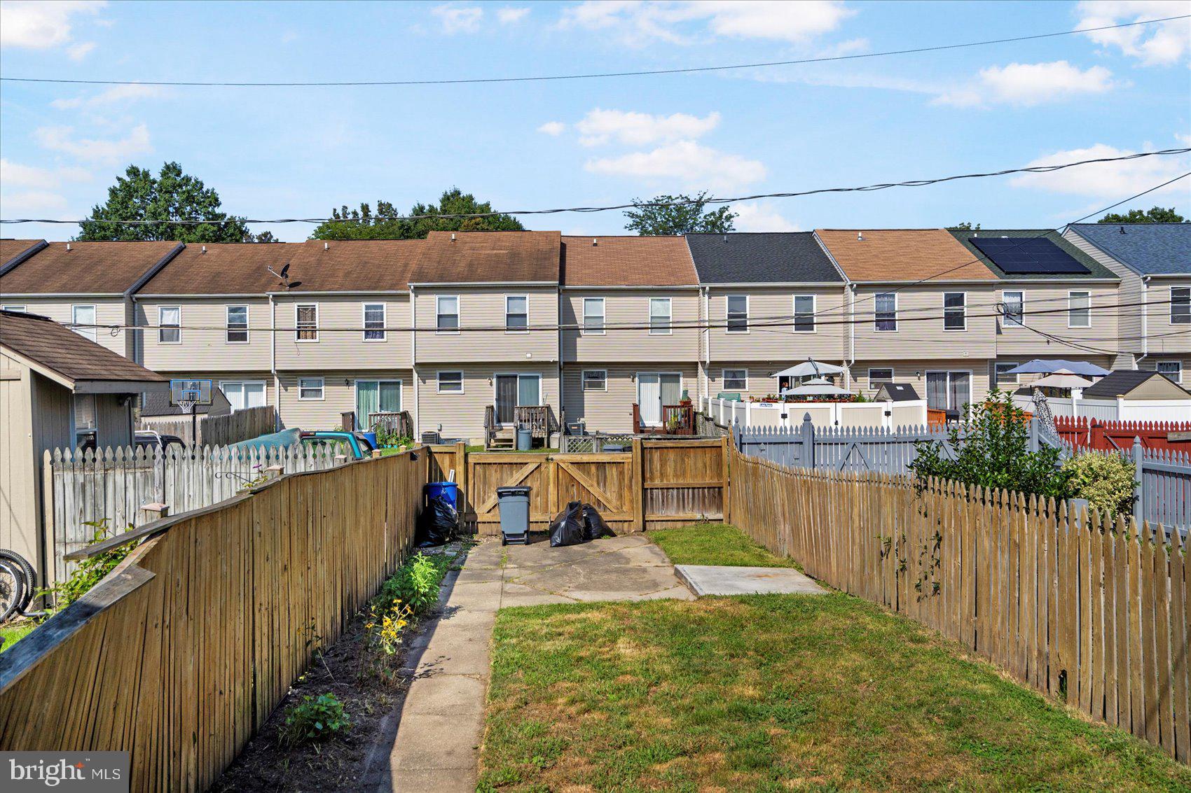 WILKER COURT - Residential