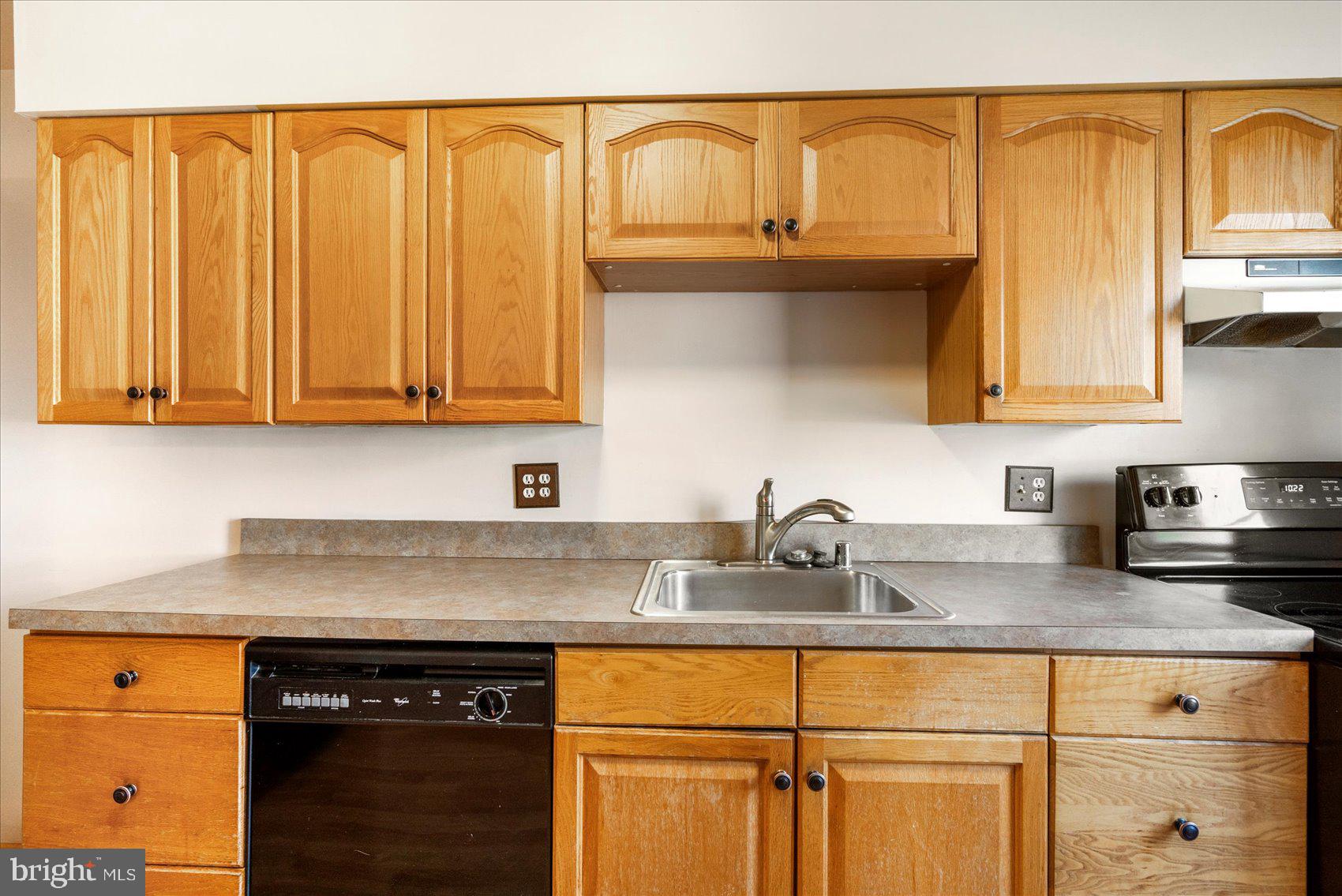 WILKER COURT - Residential