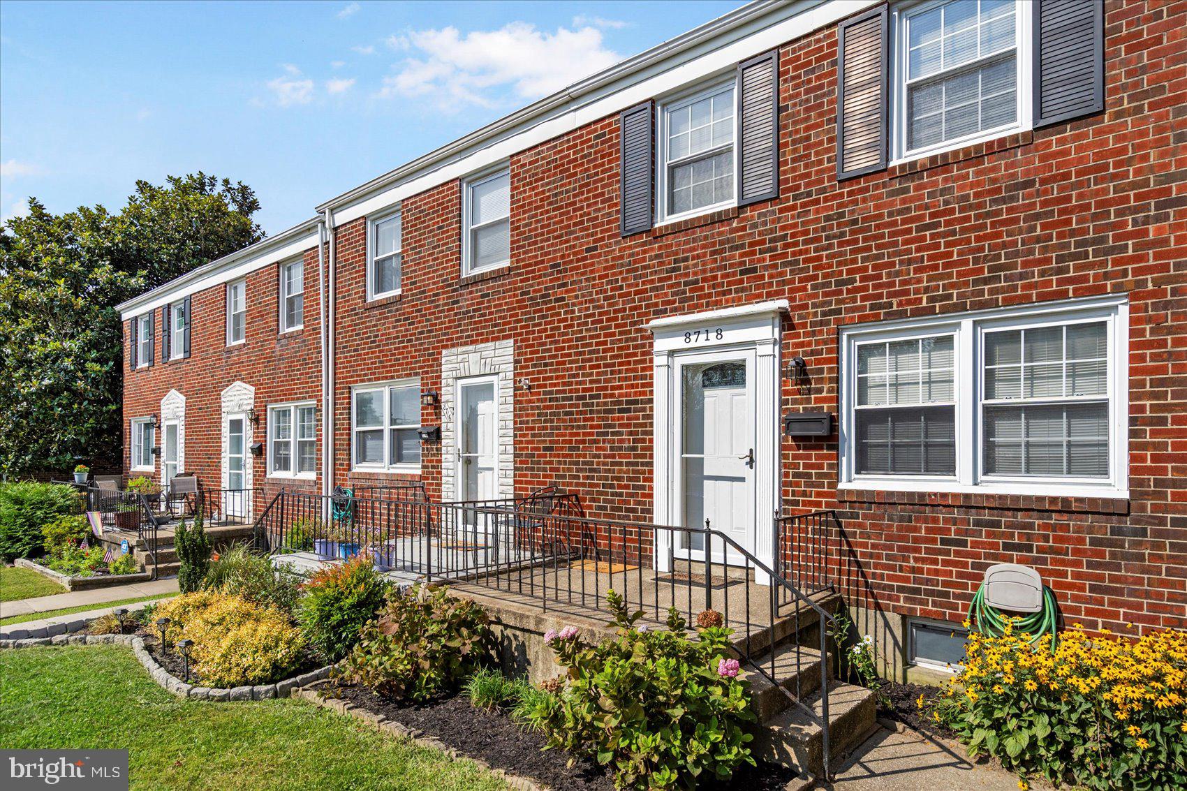 WILKER COURT - Residential