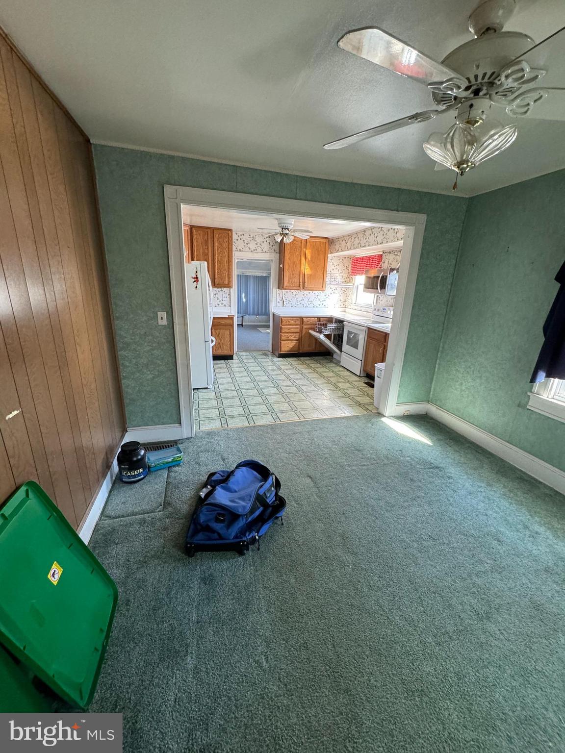 CATONSVILLE MANOR - Residential