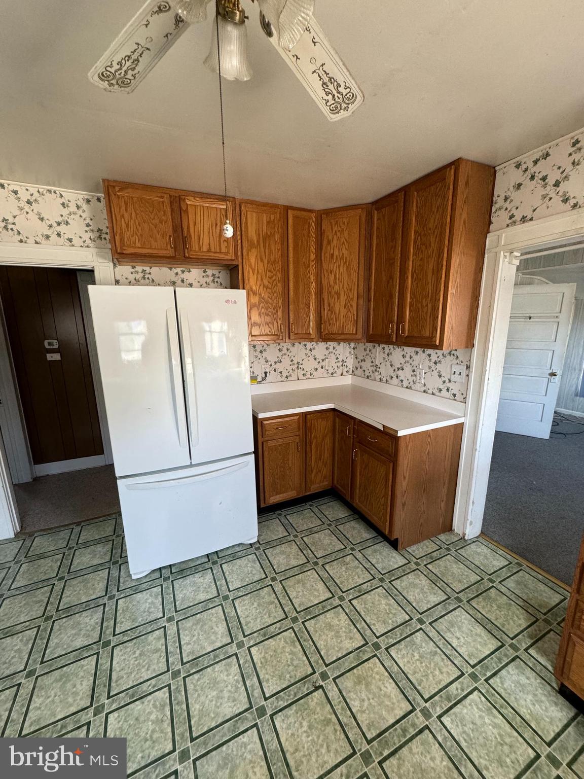 CATONSVILLE MANOR - Residential