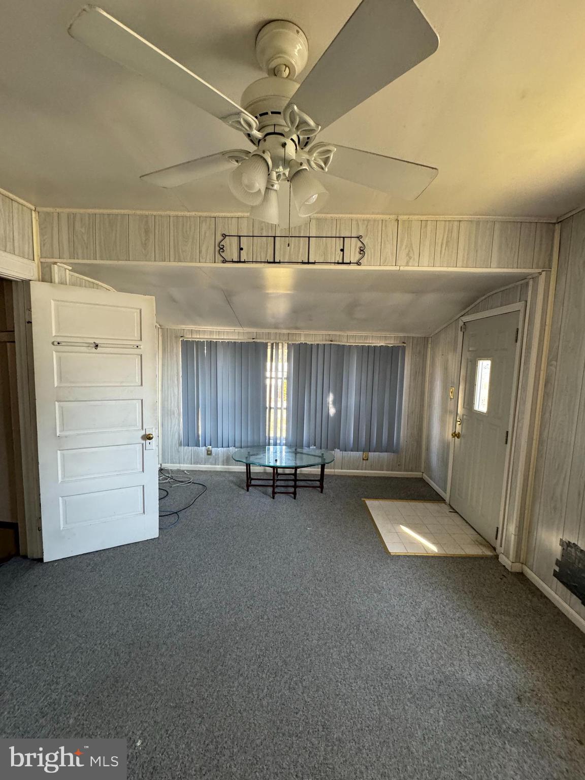 CATONSVILLE MANOR - Residential