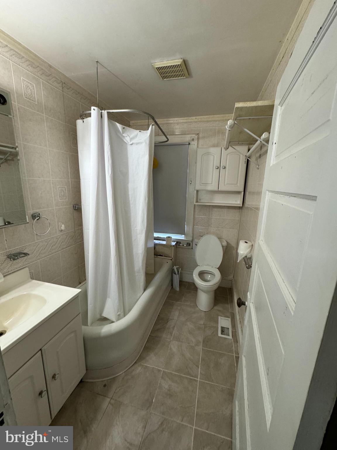 CATONSVILLE MANOR - Residential