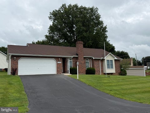 Homes For Sale - 12920 Spring Aire Circle<br/> WAYNESBORO, PA 17268