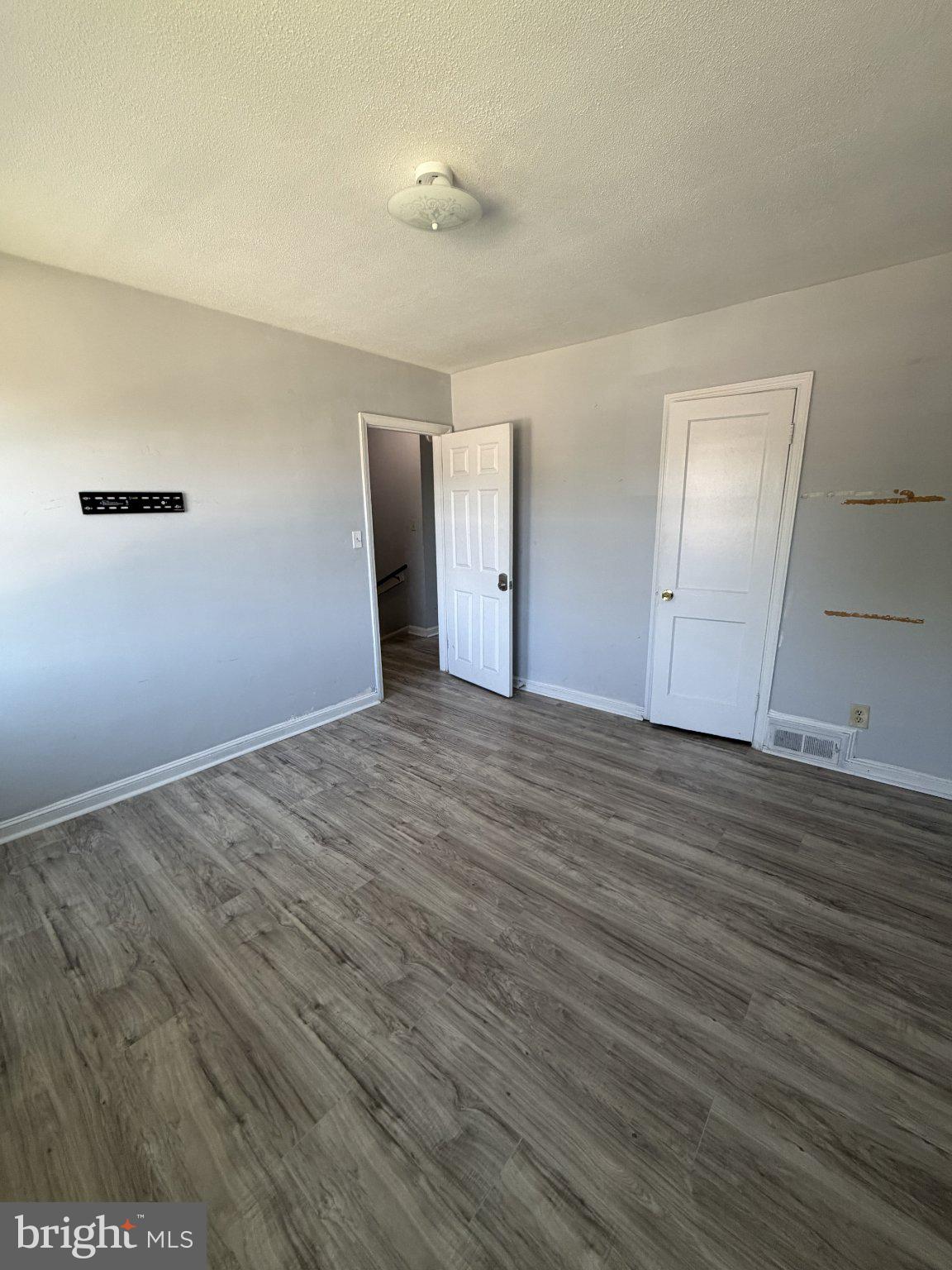 RAMBLEWOOD - Residential