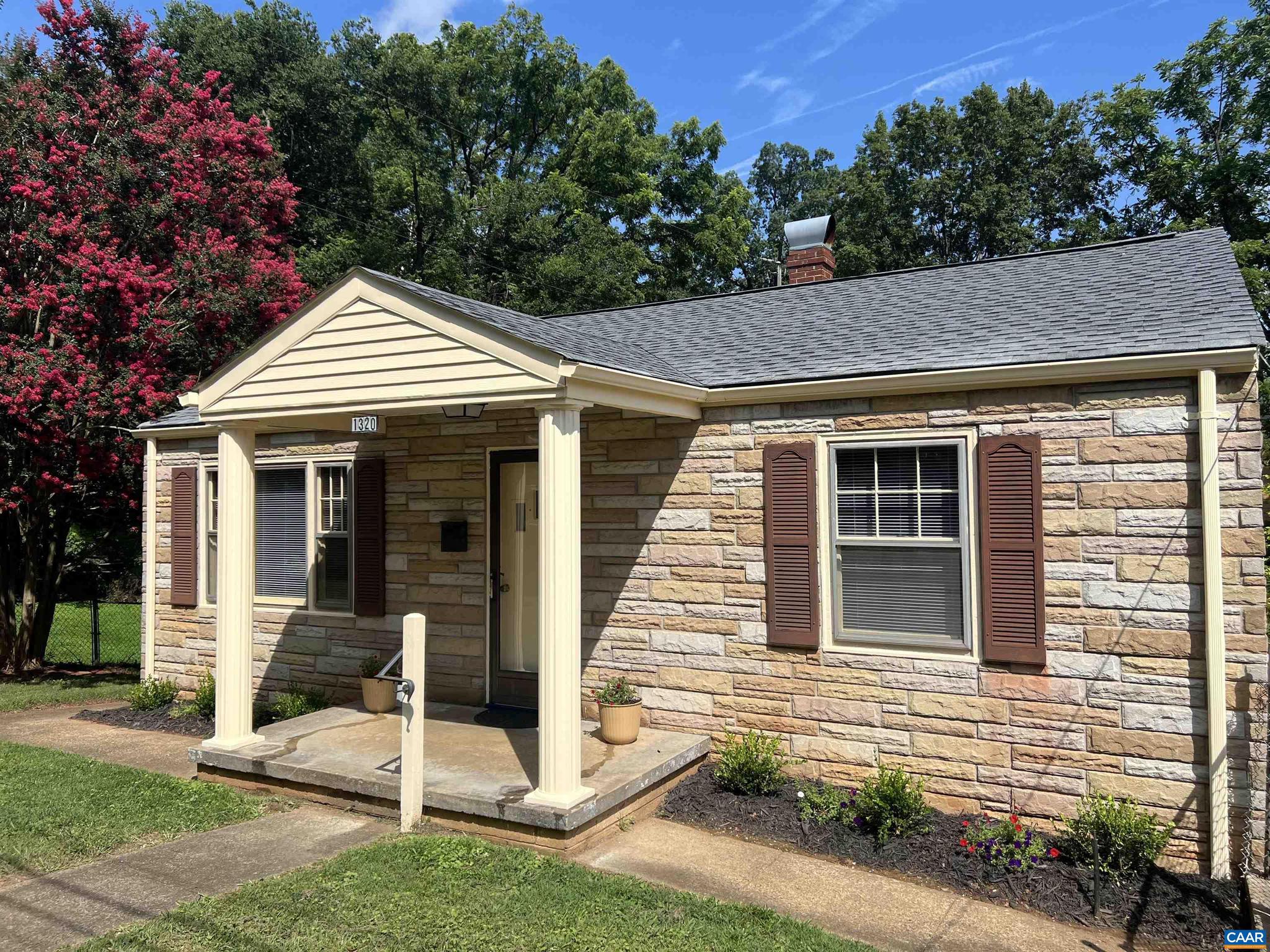 BELMONT - Residential