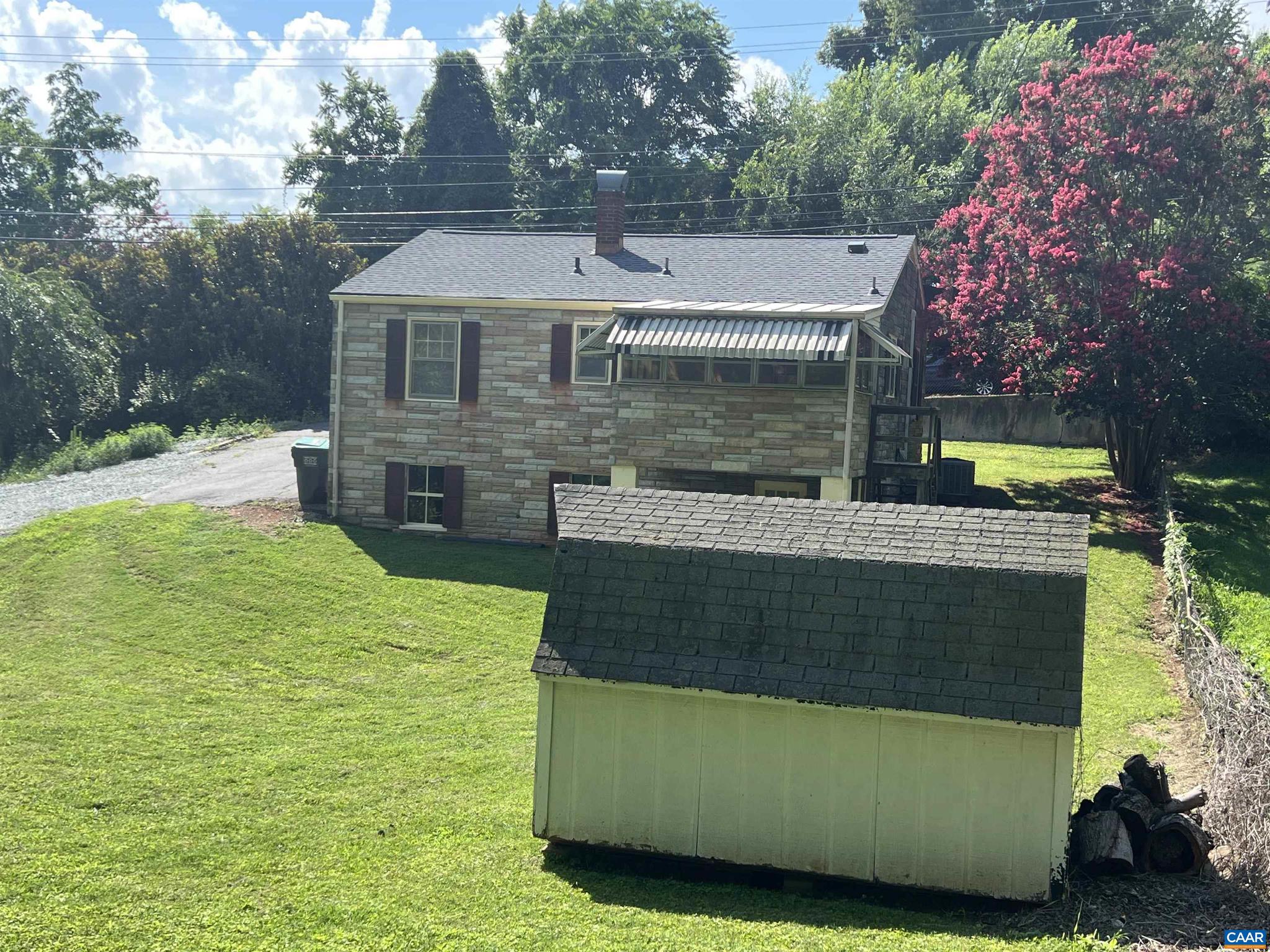 BELMONT - Residential