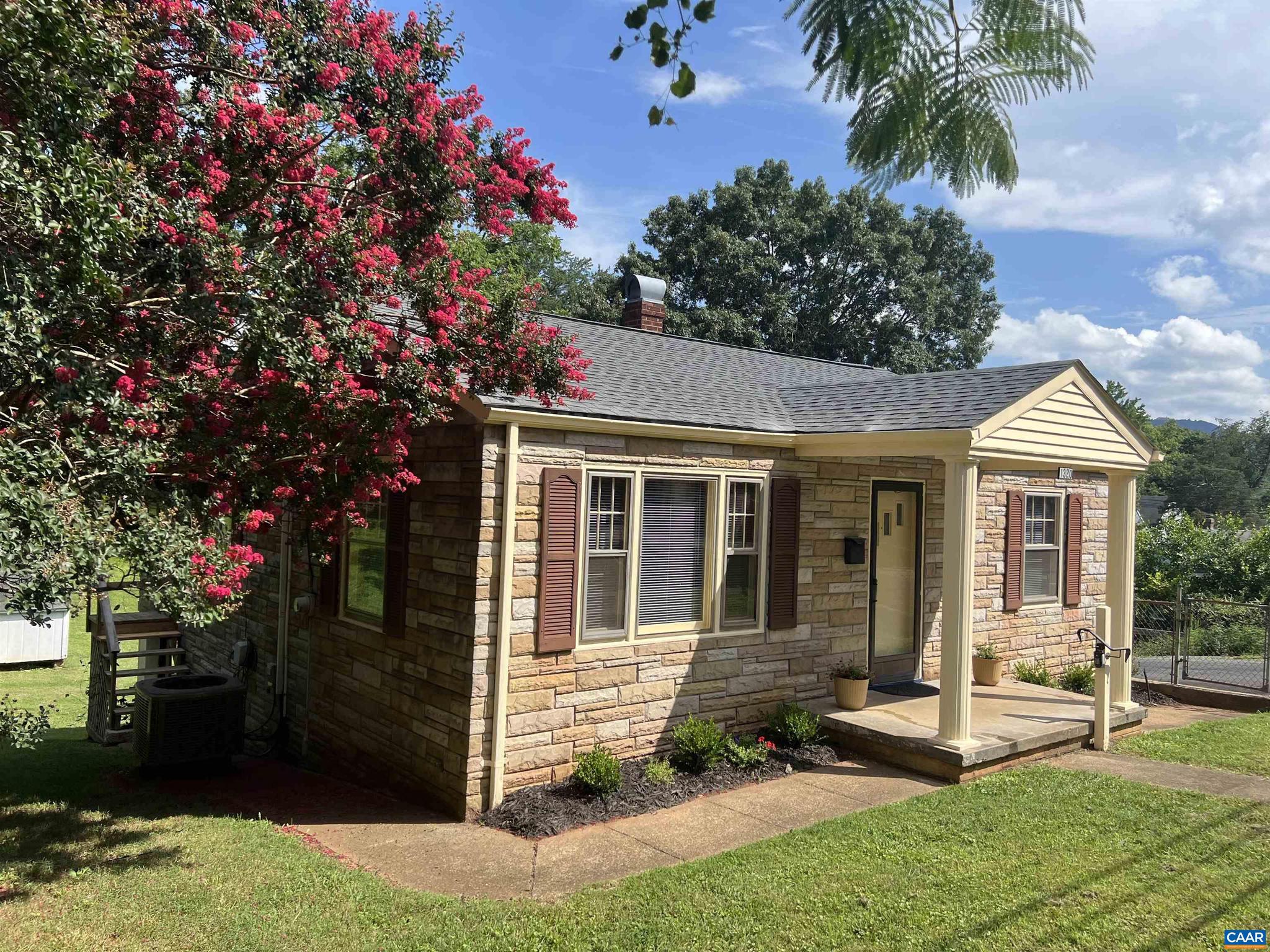 BELMONT - Residential