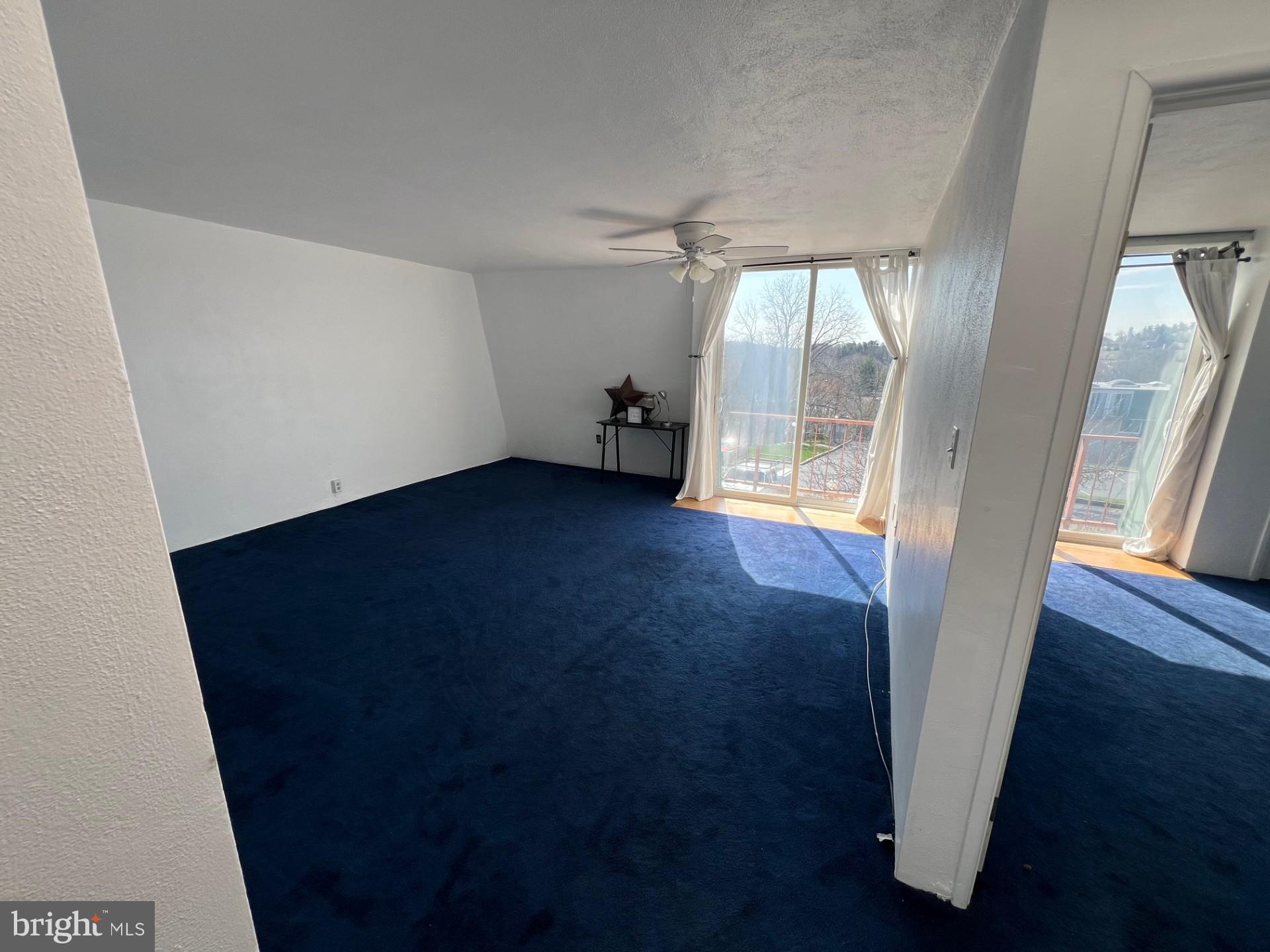 THE SUMMIT - Residential Lease