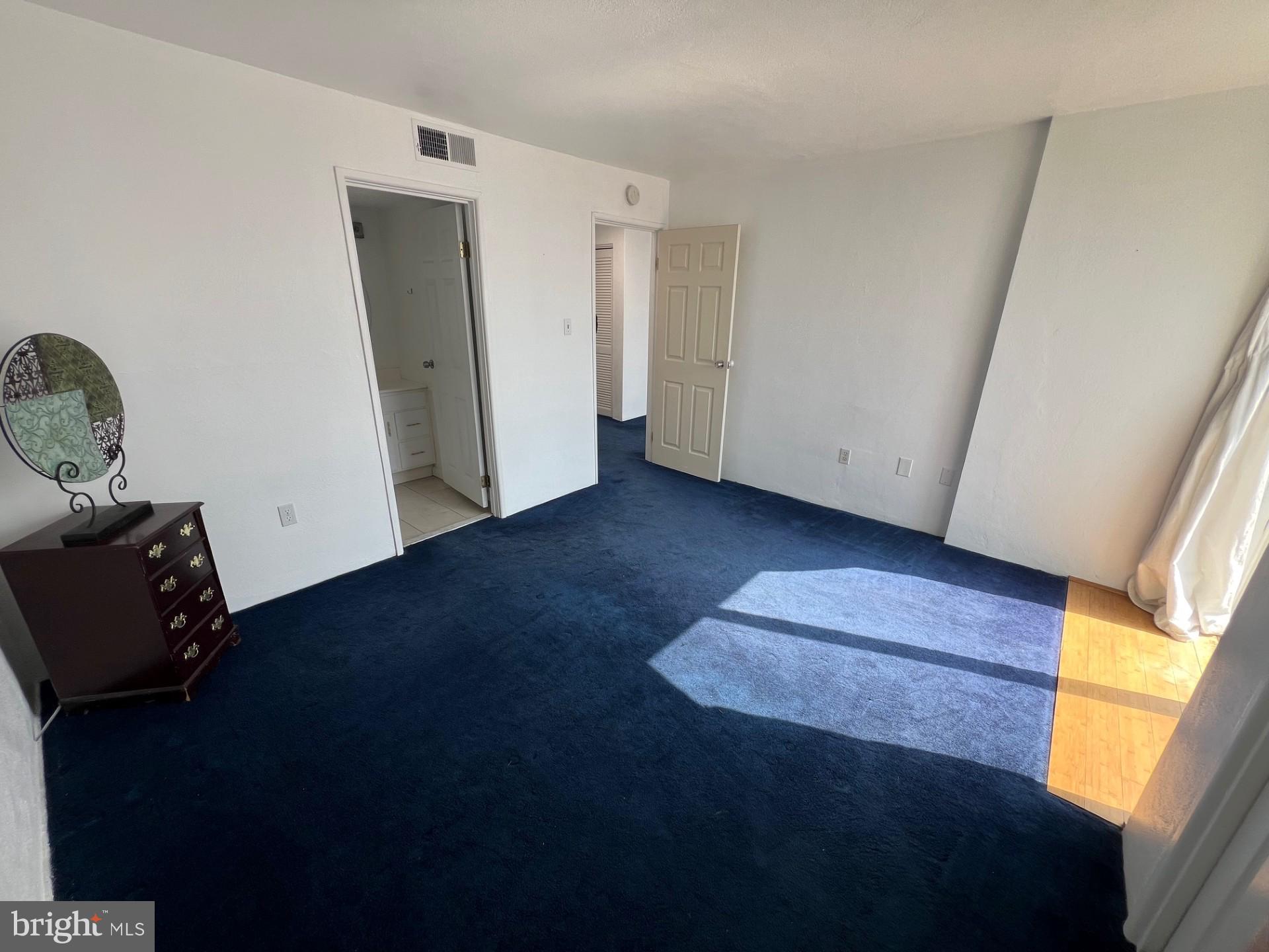 THE SUMMIT - Residential Lease