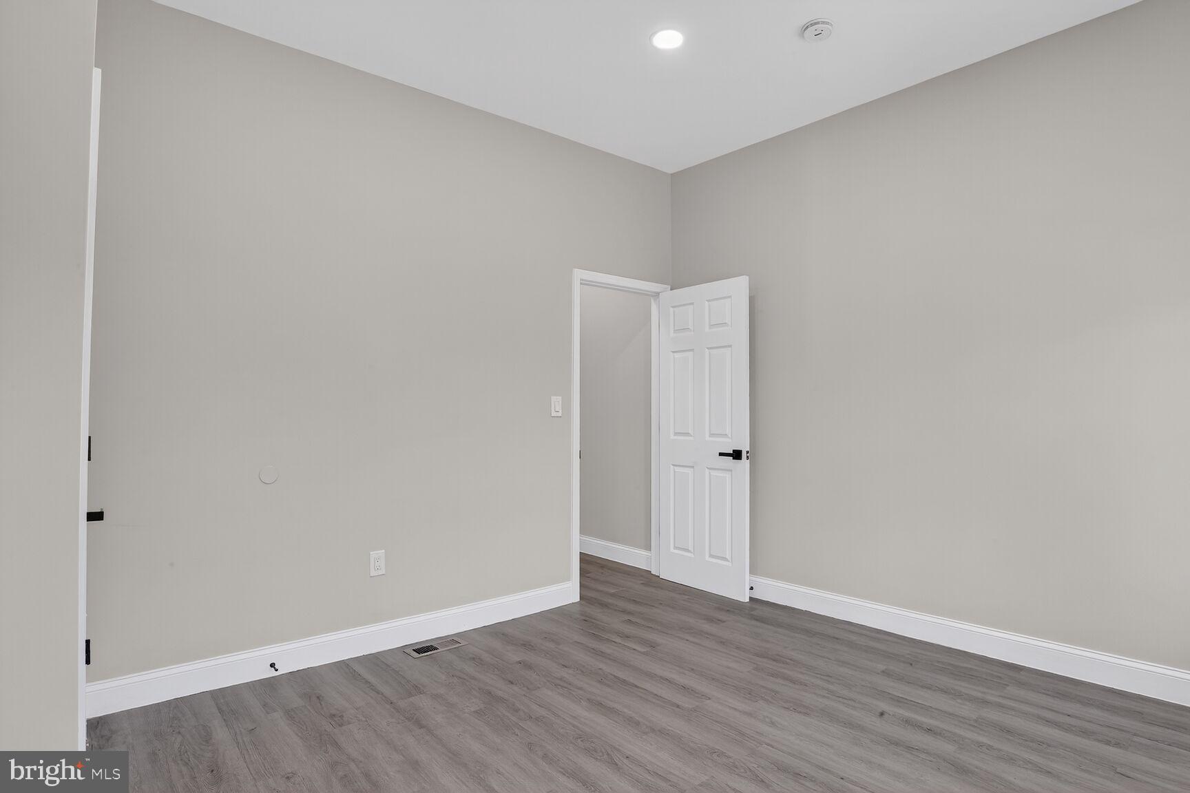 WASHINGTON VILLAGE - Residential Lease