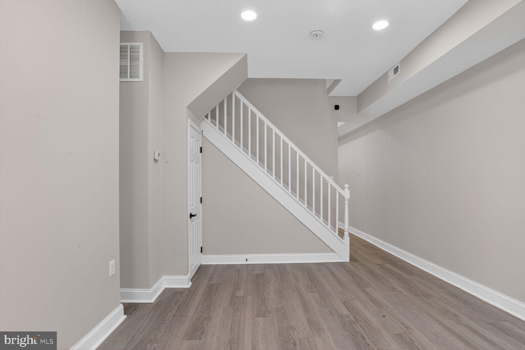 WASHINGTON VILLAGE - Residential Lease