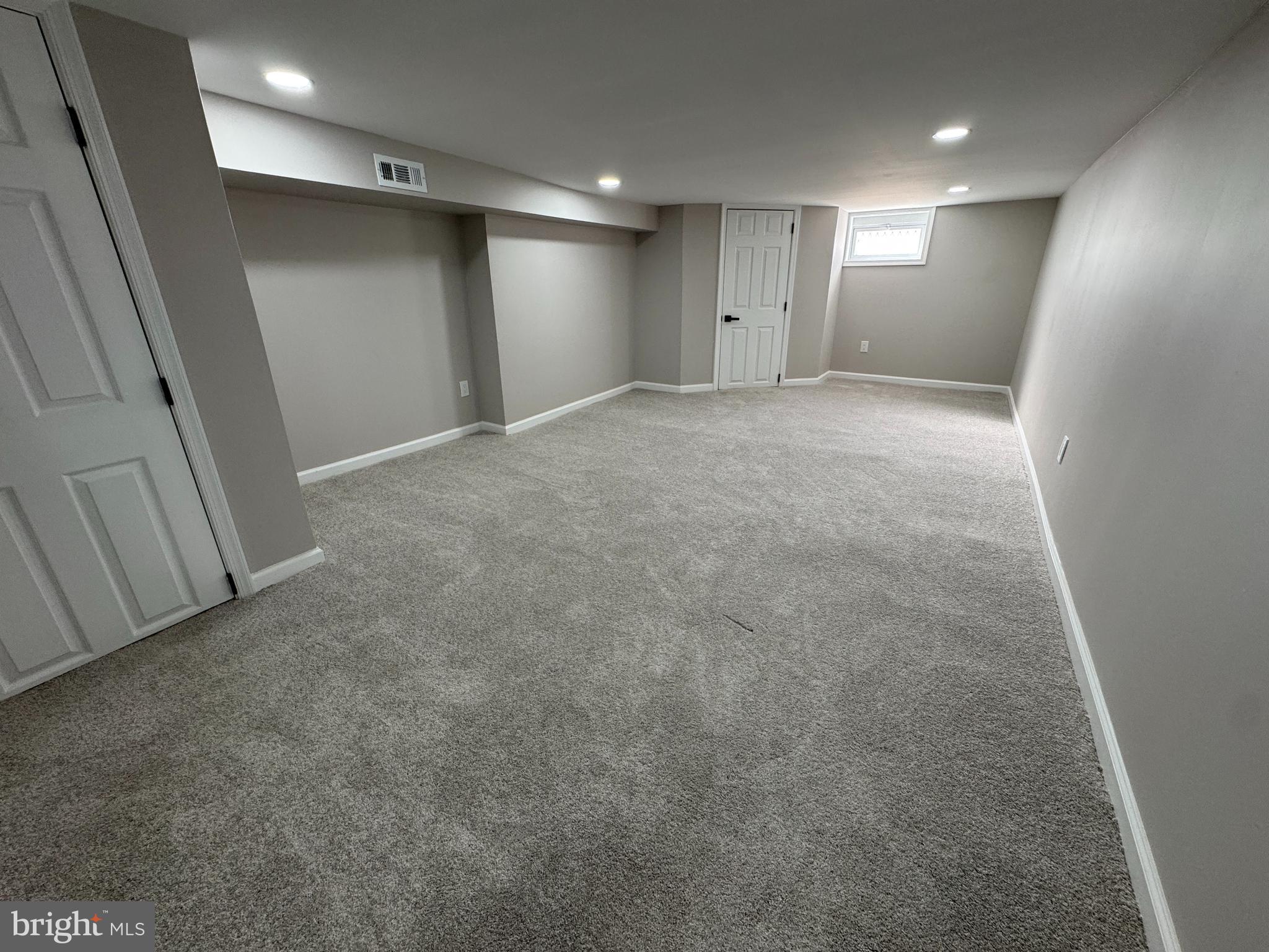 WASHINGTON VILLAGE - Residential Lease