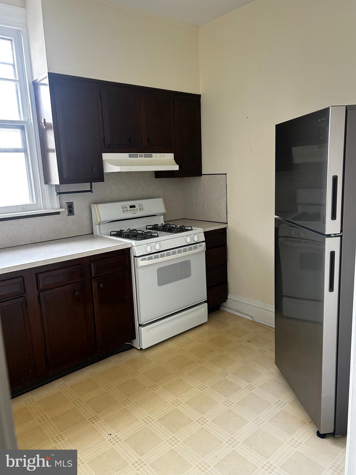 237 HAVERFORD AVENUE APARTMENT