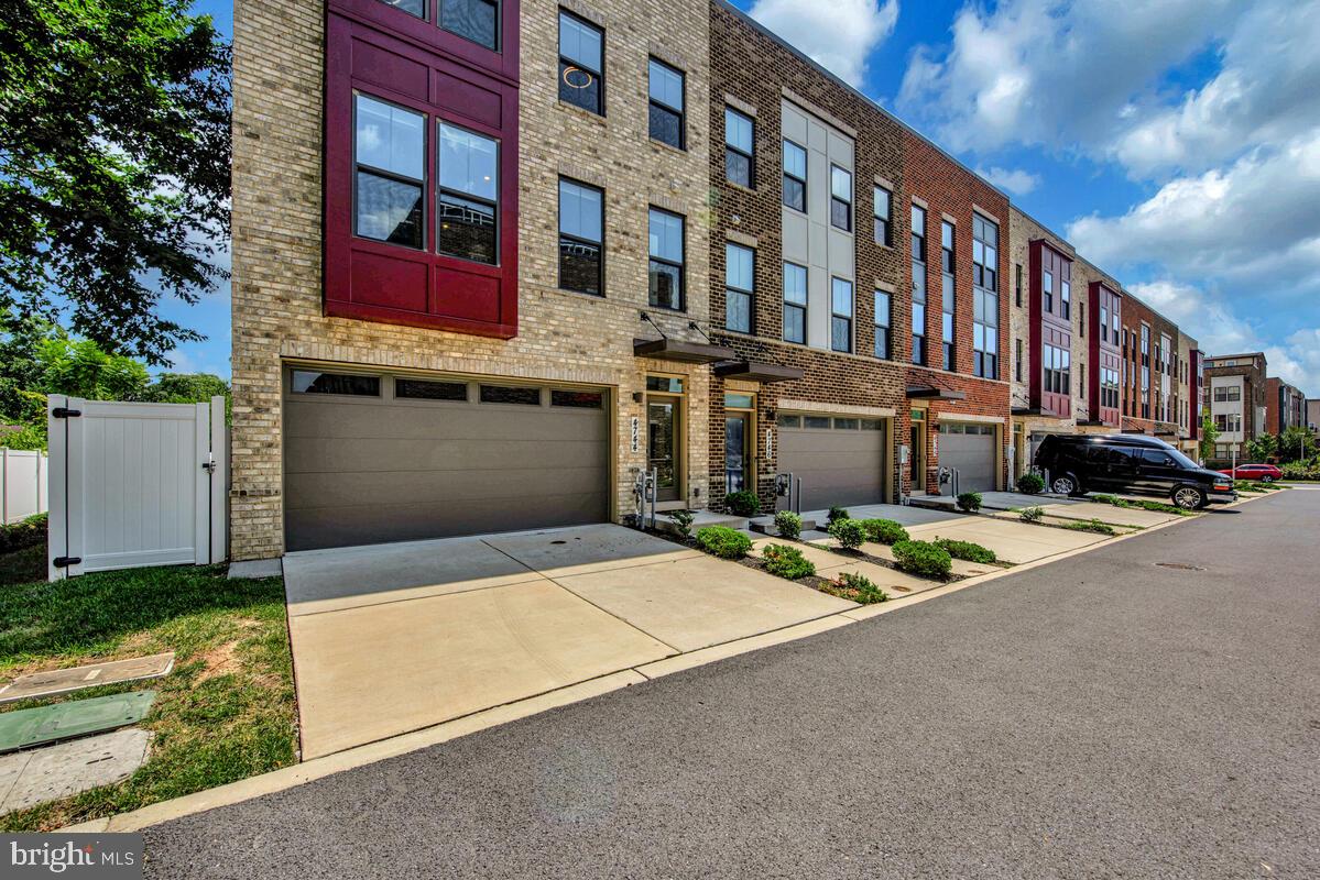 4744 TOWNE PARK ROAD