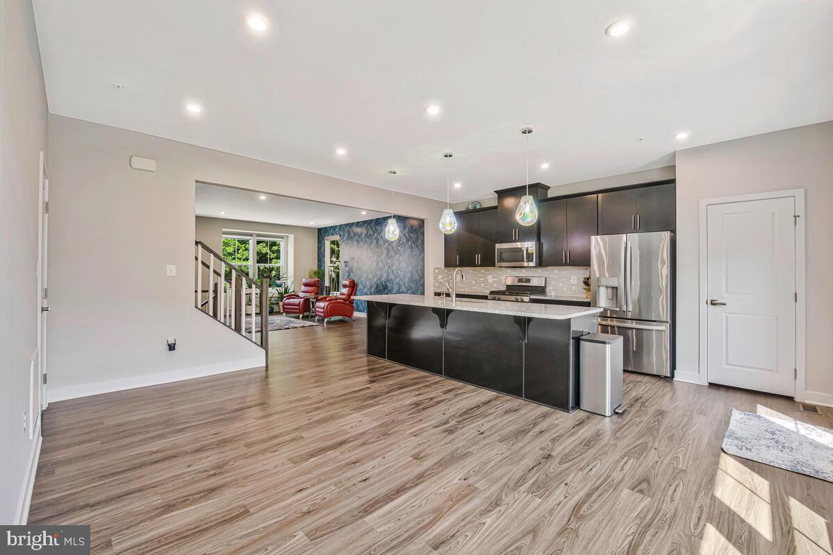 VILLAGE OF TOWNE SQUARE - Residential