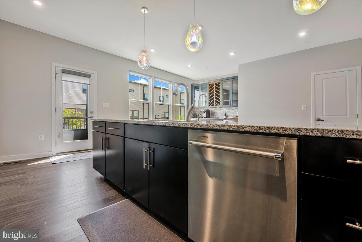 VILLAGE OF TOWNE SQUARE - Residential