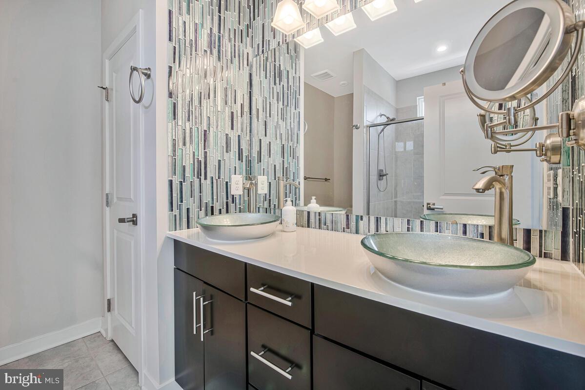 VILLAGE OF TOWNE SQUARE - Residential