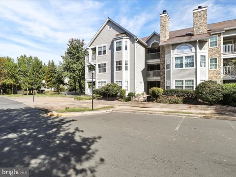 5601 WILLOUGHBY NEWTON DRIVE 15 CENTREVILLE VA 20120