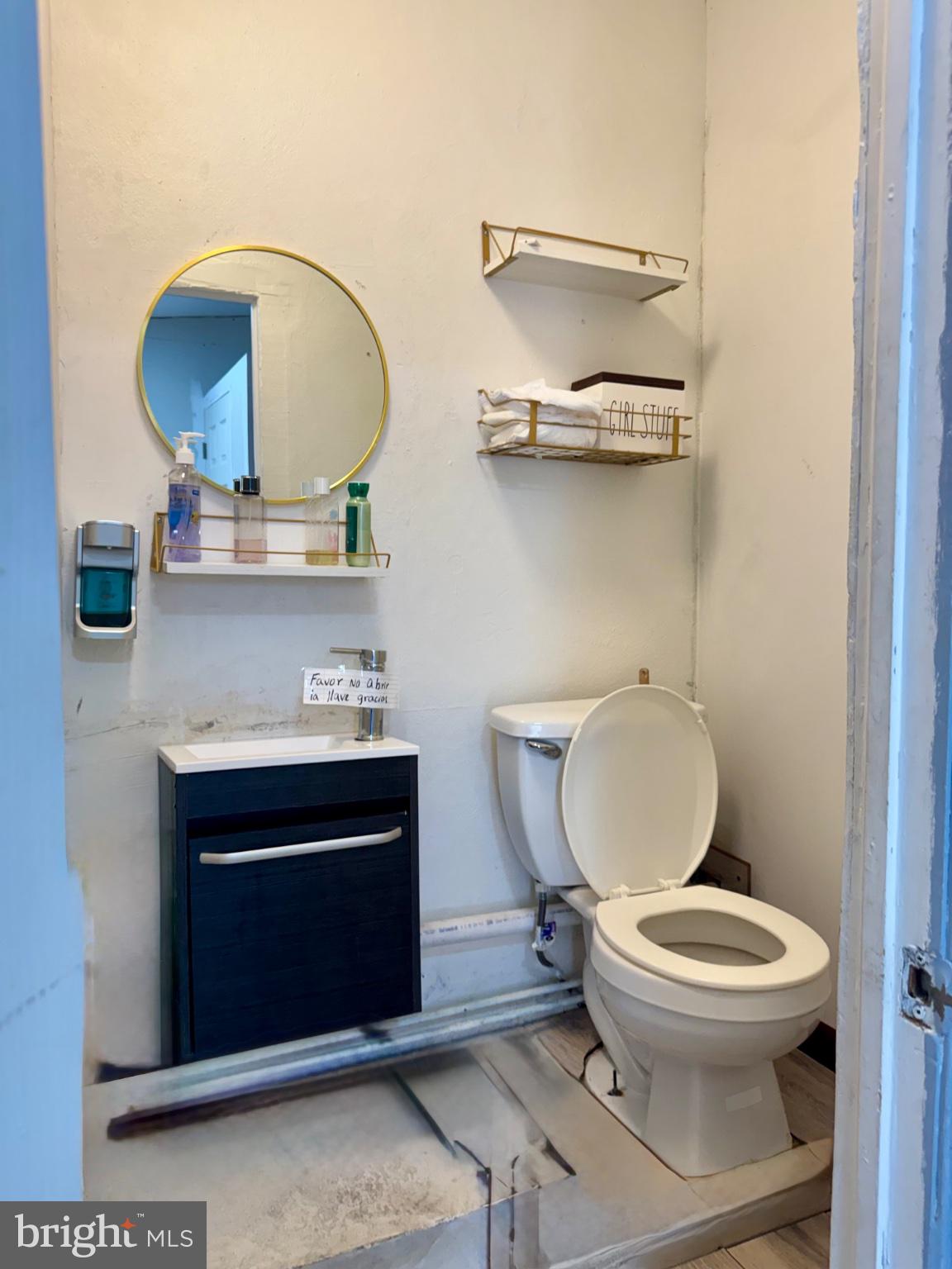 211 W ONTARIO STREET