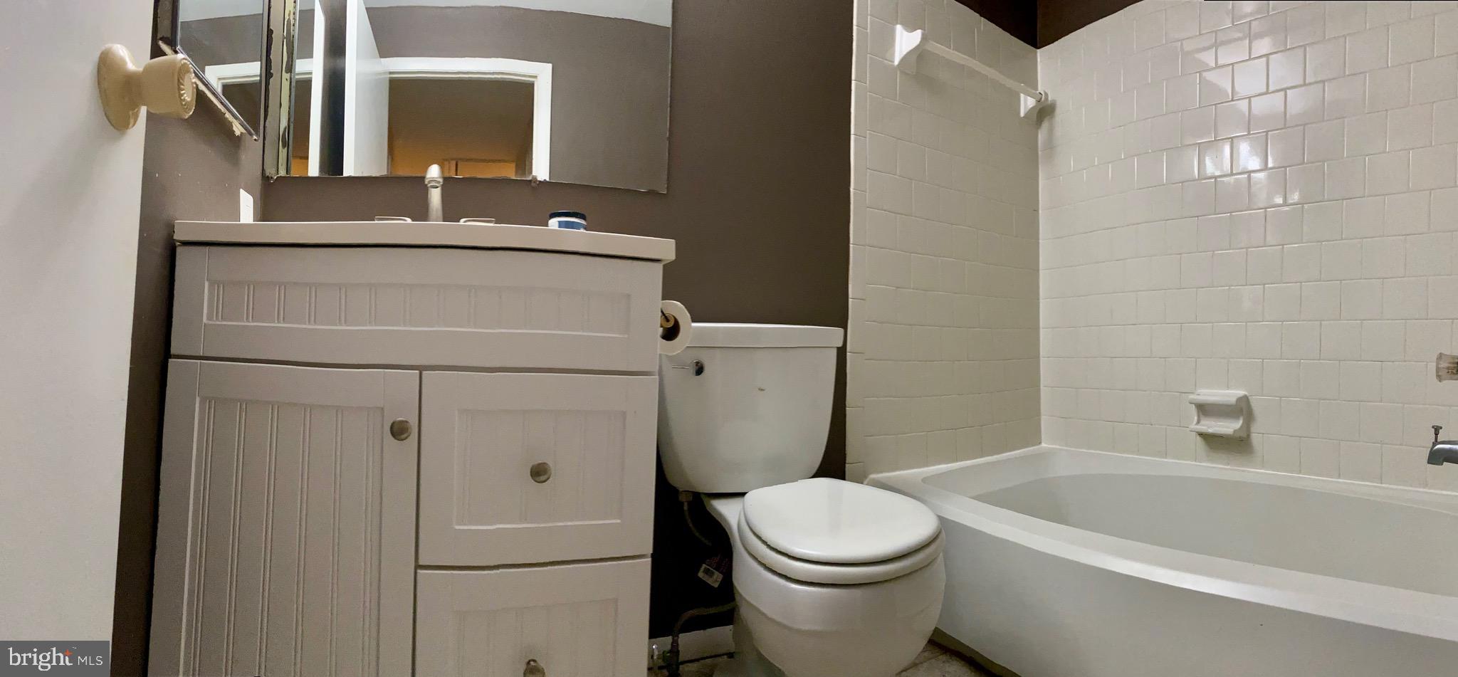 KINGS CONTRIVANCE - Residential Lease