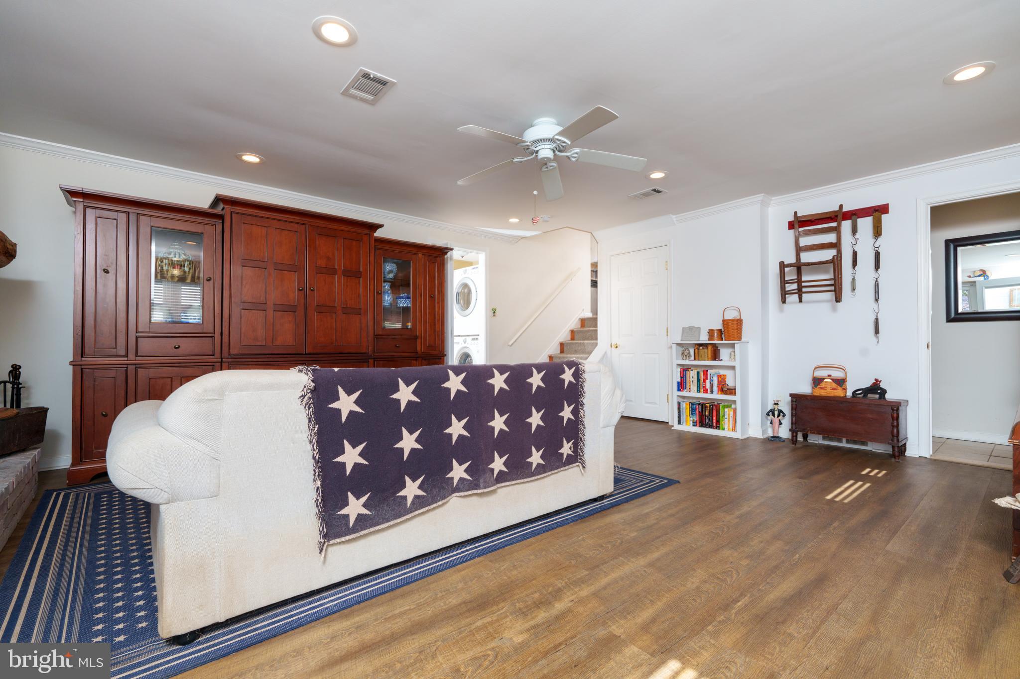 MAYFIELD - Residential