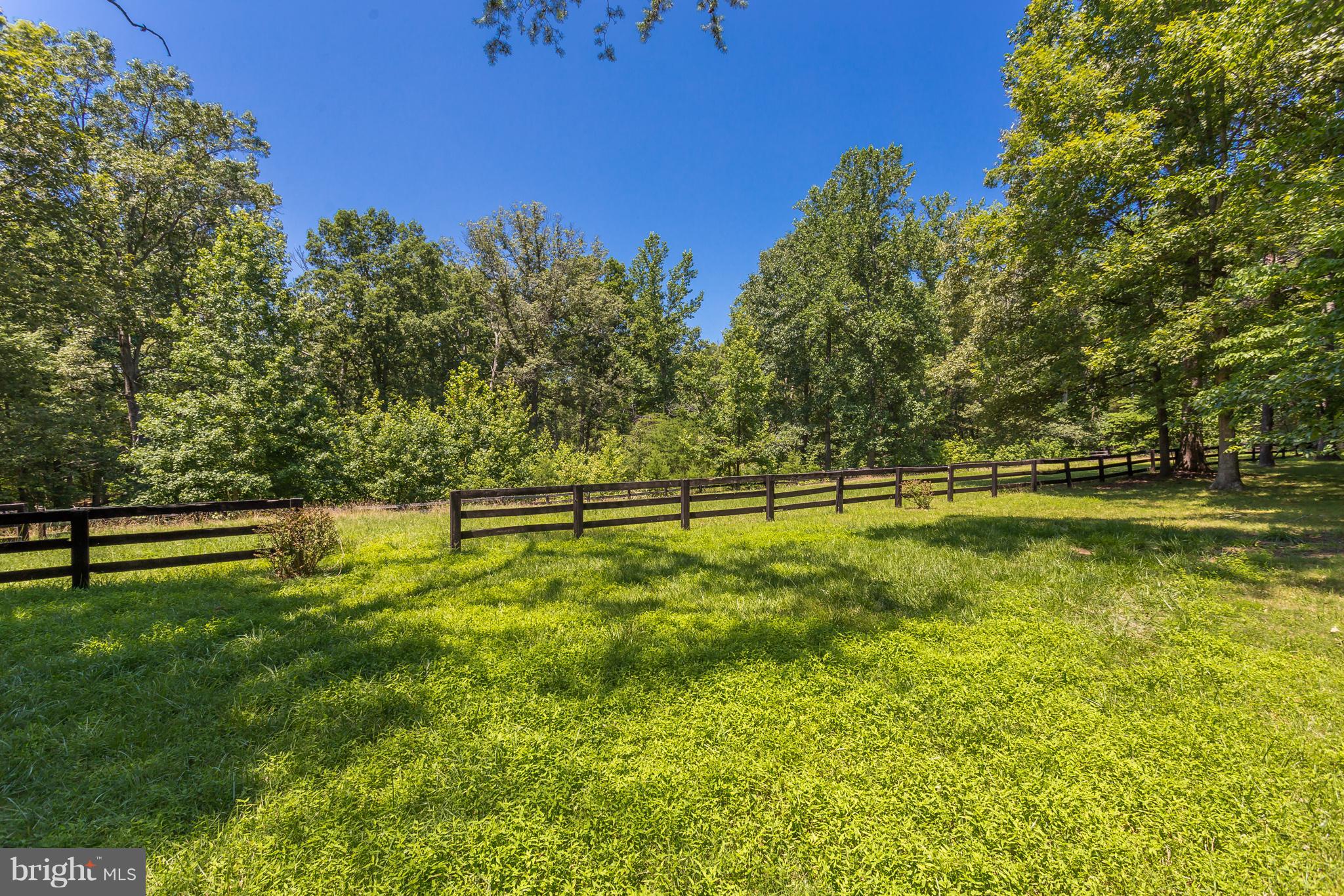 MOTTS RUN ESTATES - Residential