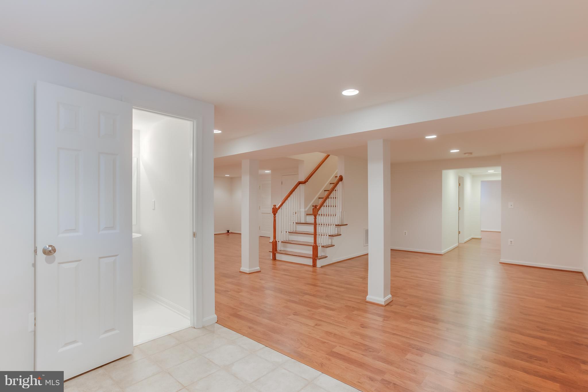 MOTTS RUN ESTATES - Residential