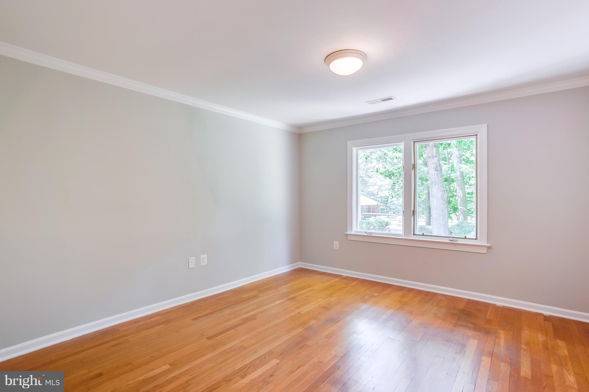 MOTTS RUN ESTATES - Residential