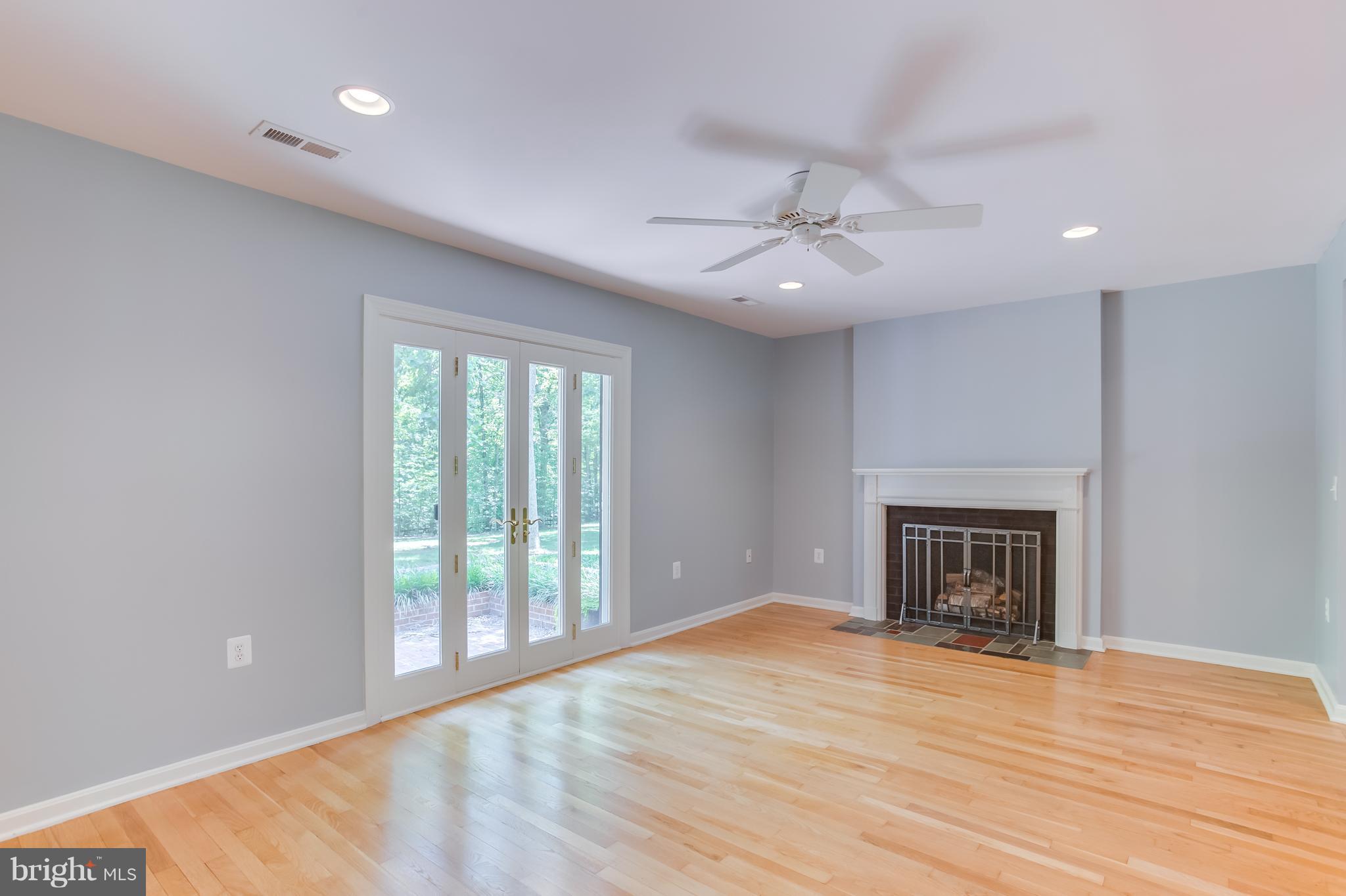 MOTTS RUN ESTATES - Residential