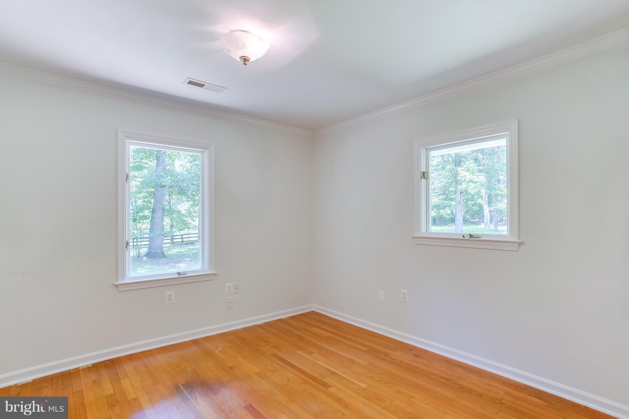 MOTTS RUN ESTATES - Residential